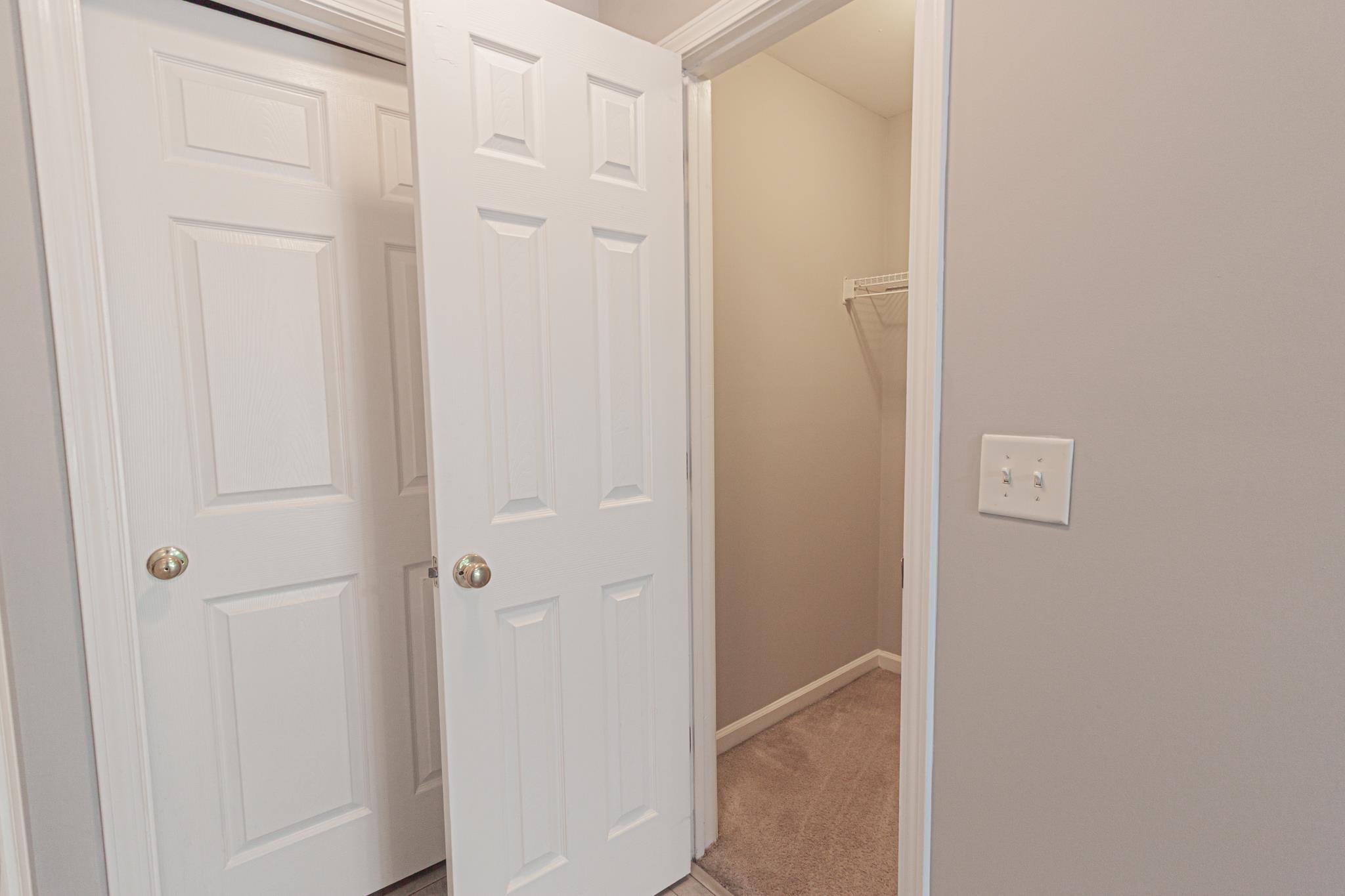4850 Meadowsweet Dr. Property Photo 13