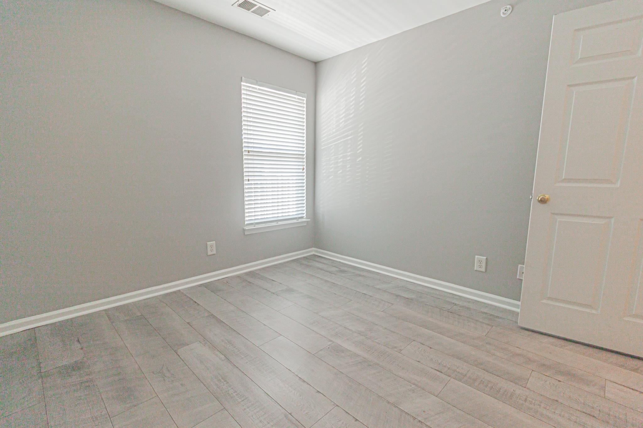 4850 Meadowsweet Dr. Property Photo 19