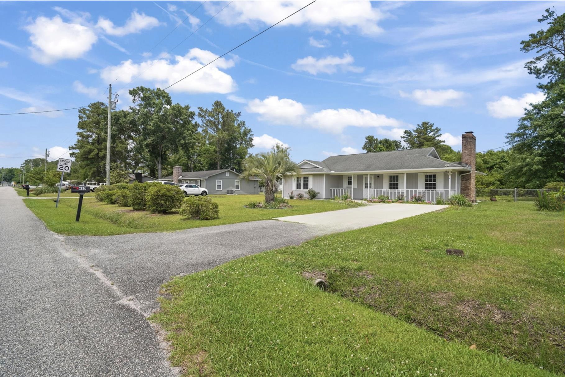 620 Mammie Dr. Property Photo 2