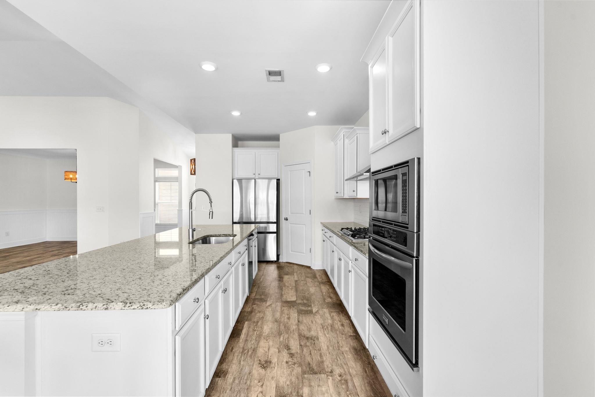 2435 Goldfinch Dr. Property Photo 14