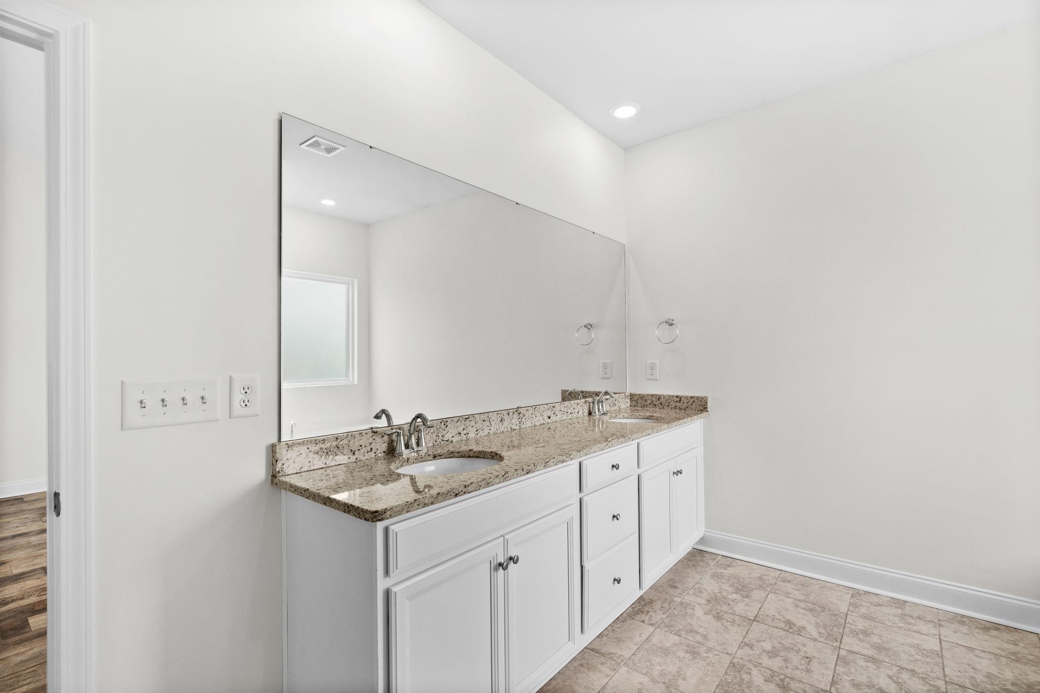 2435 Goldfinch Dr. Property Photo 34