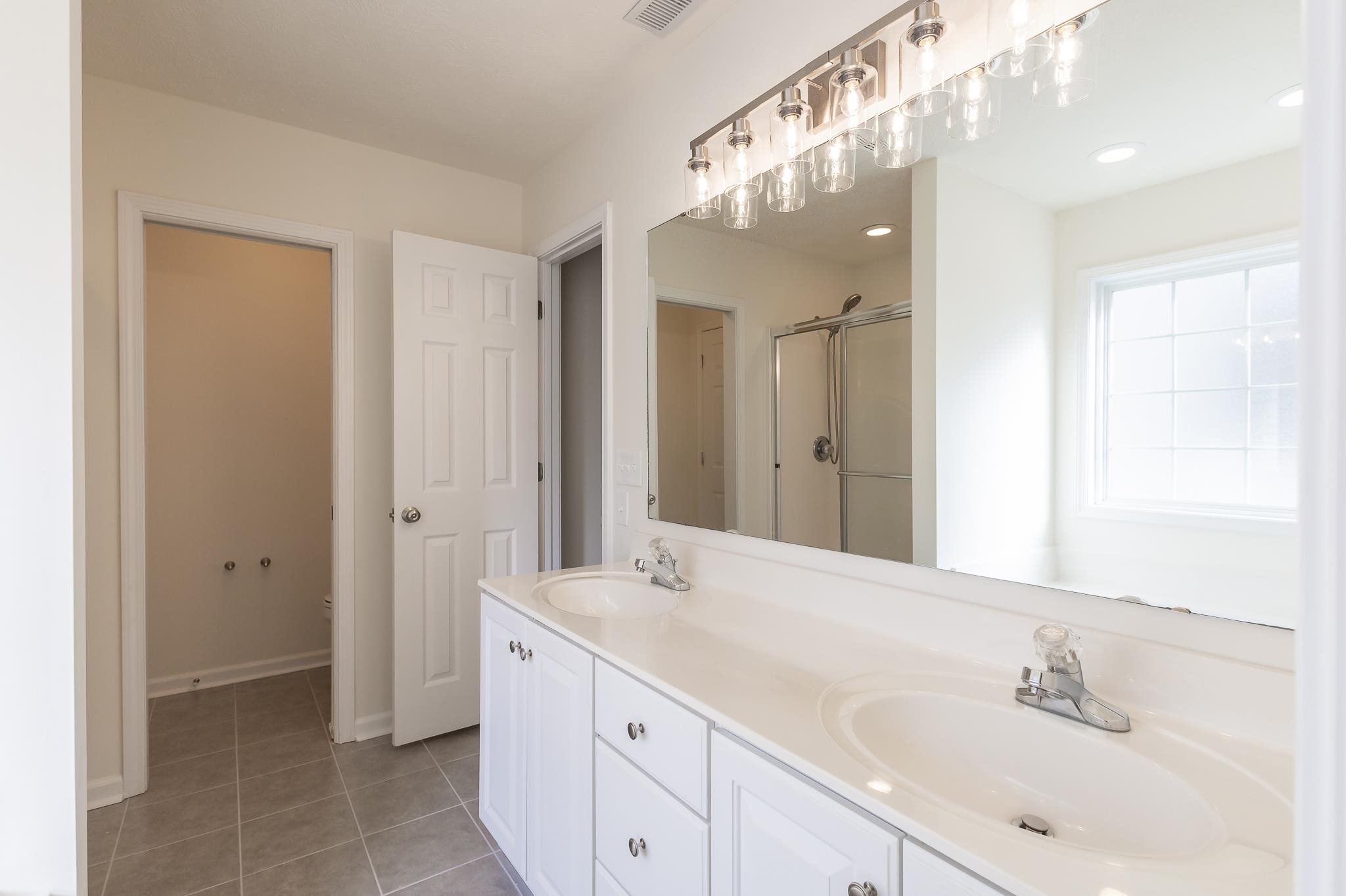 529 Waverly Loop Property Photo 3