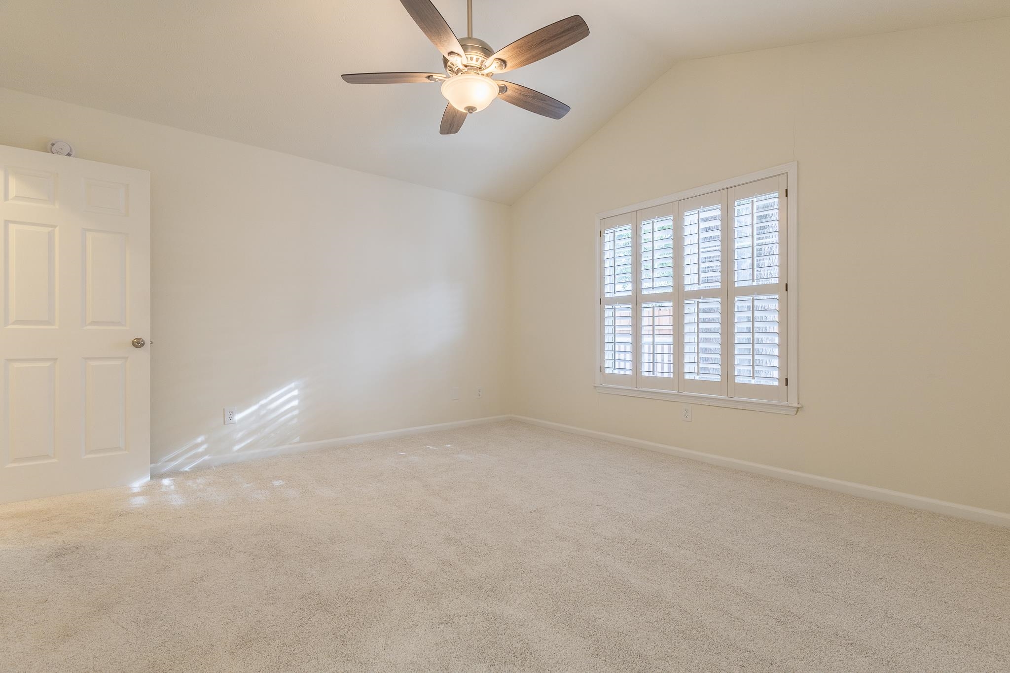 529 Waverly Loop Property Photo 7
