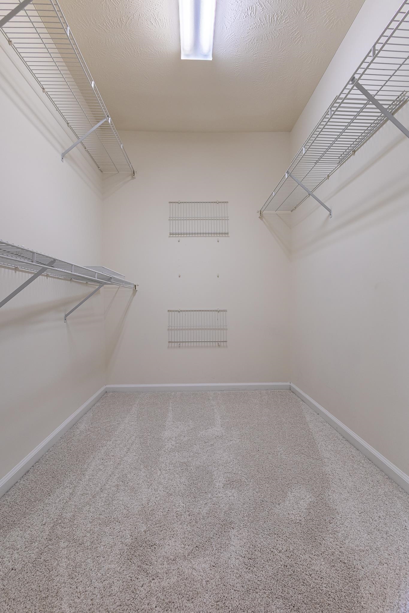 529 Waverly Loop Property Photo 8