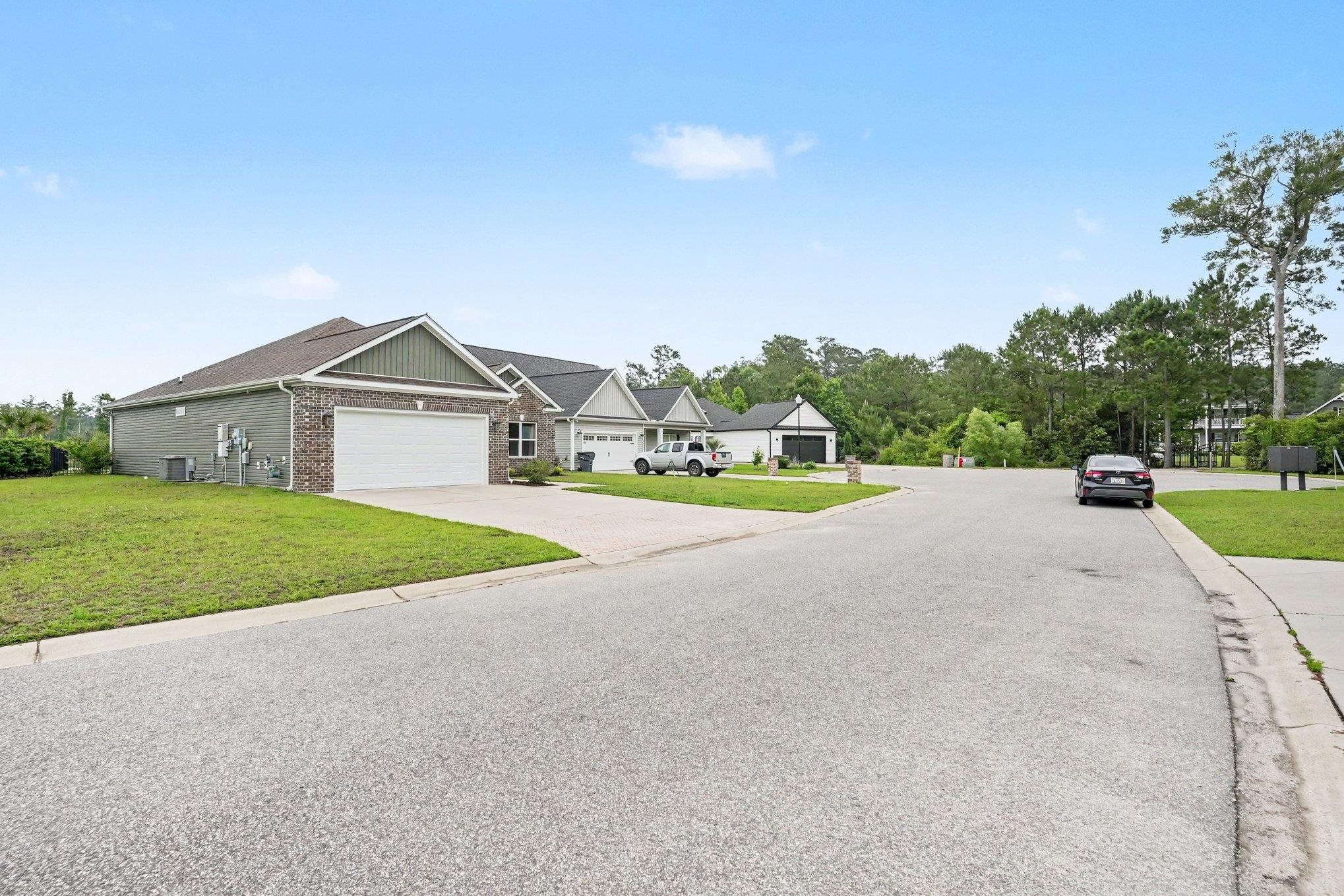 663 Belmont Dr. Property Photo 3