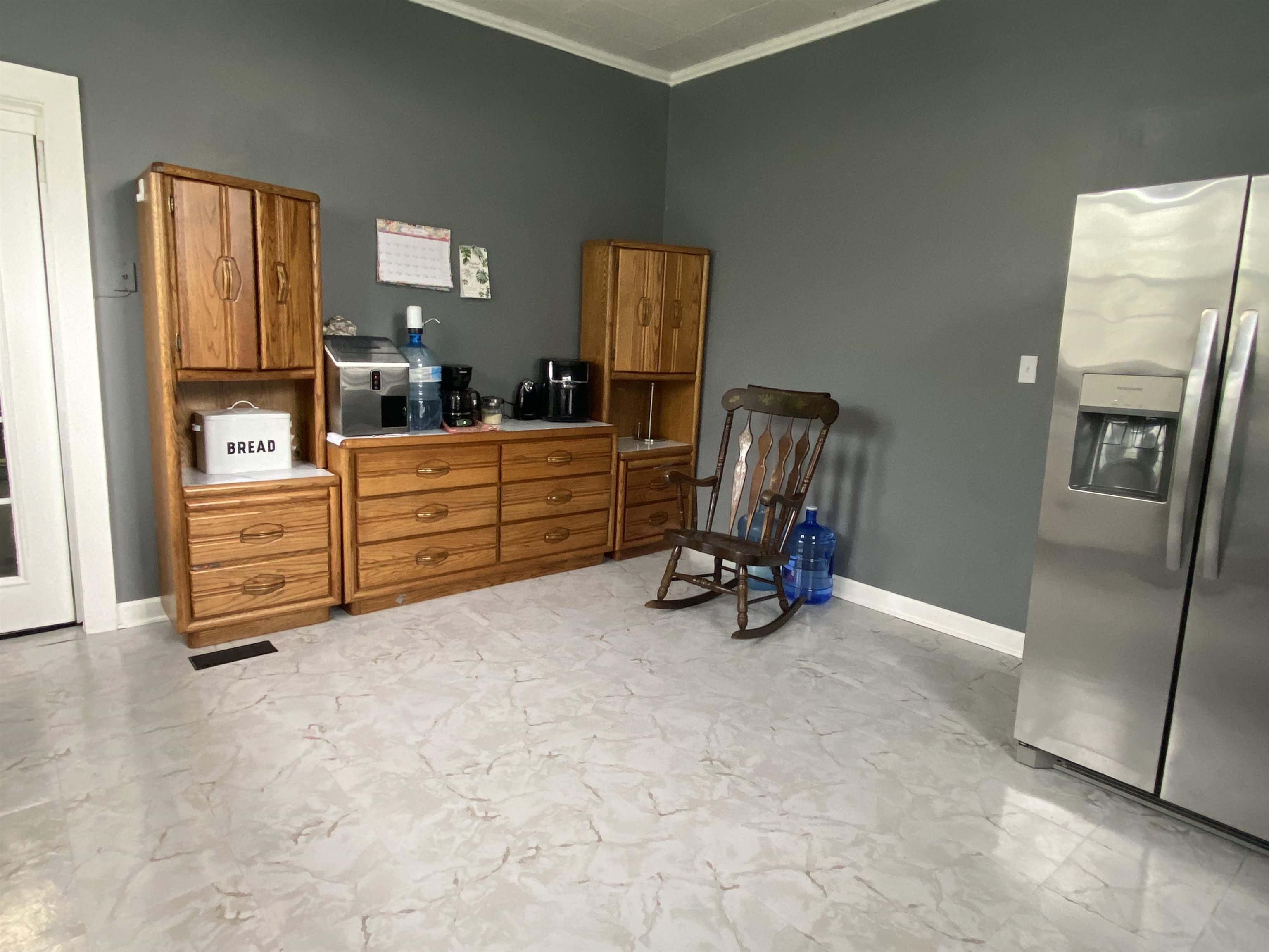 320 N Park St. Property Photo 5