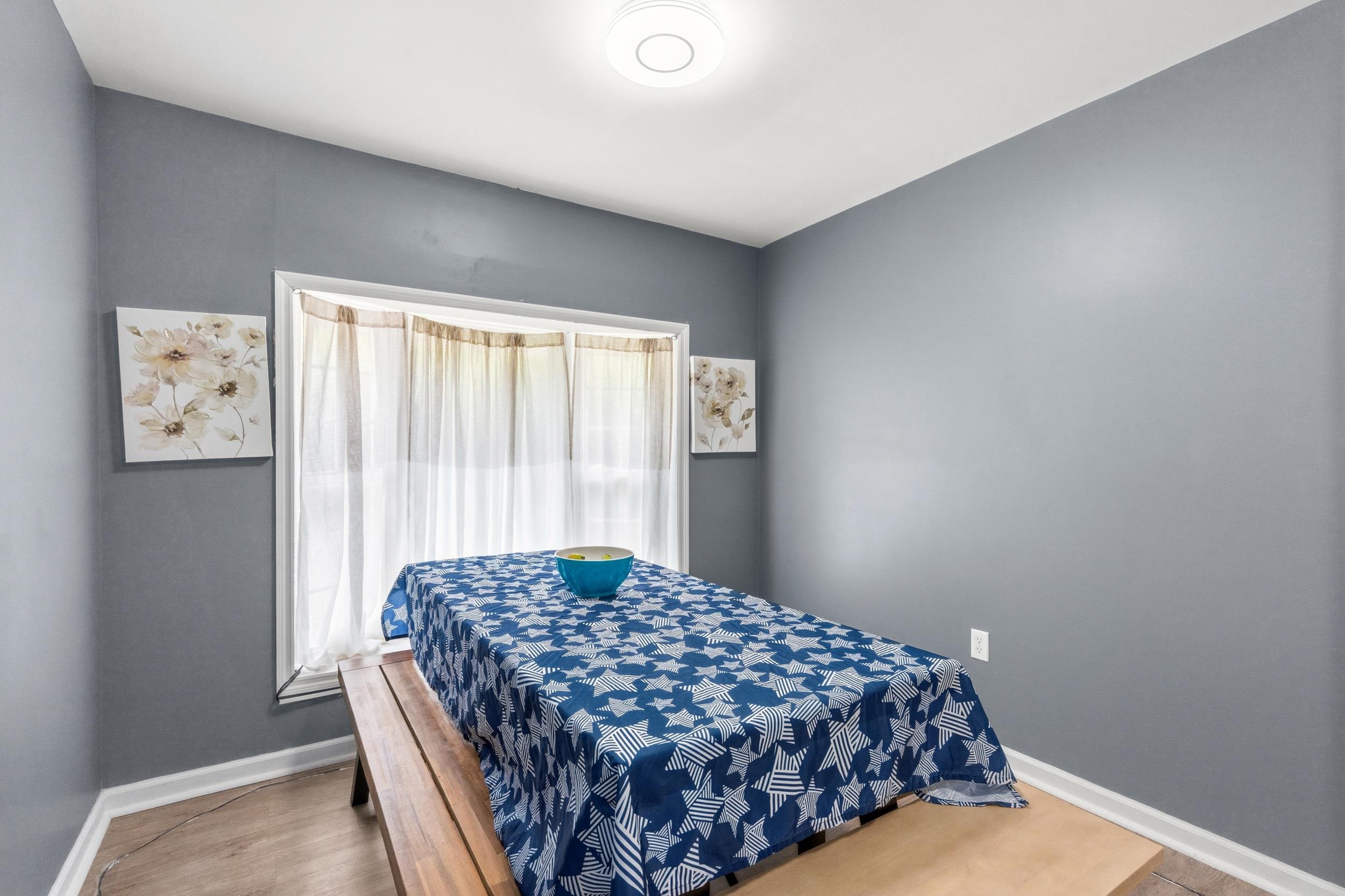 320 N Park St. Property Photo 6