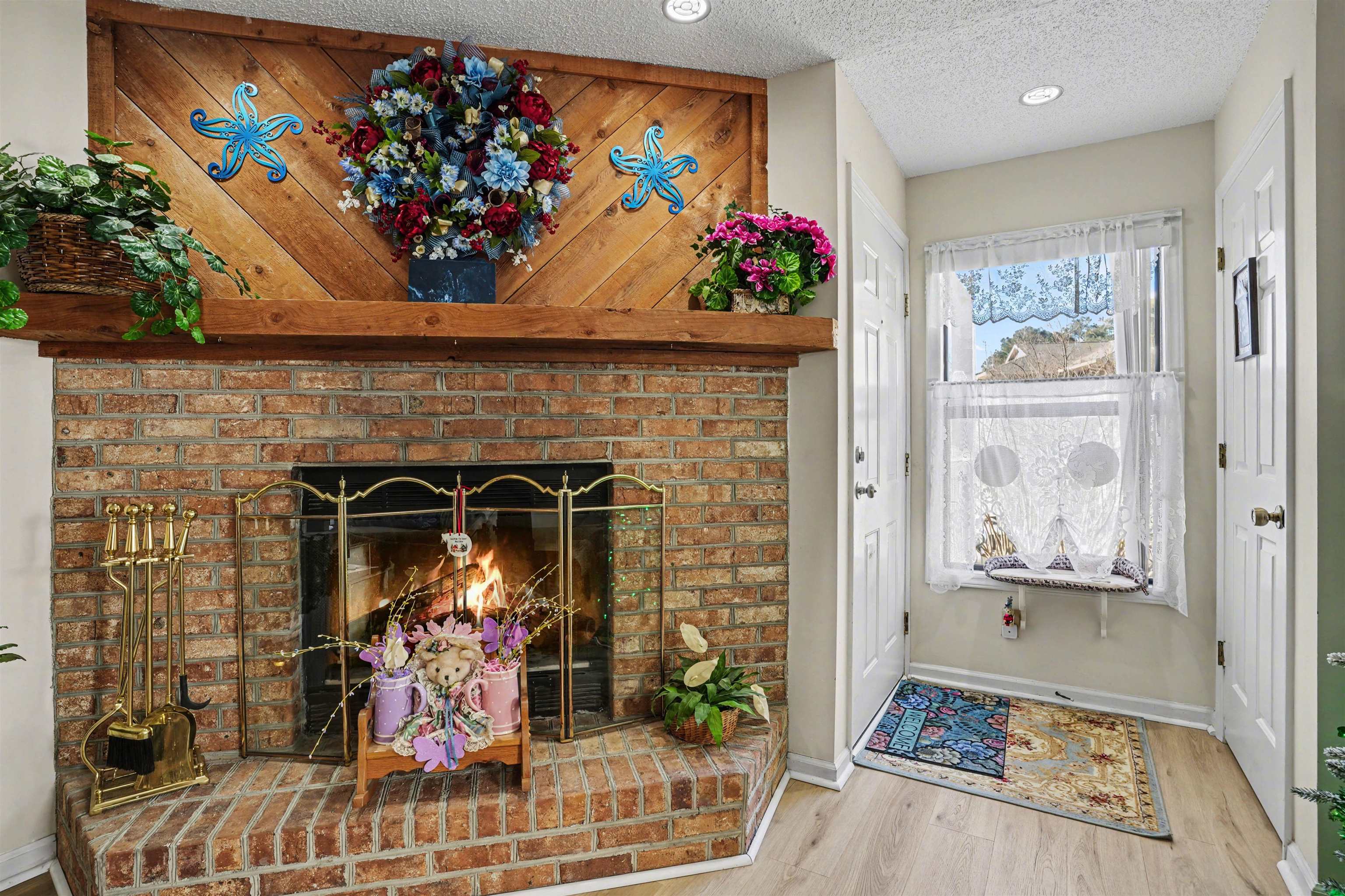 4242 Pinehurst Circle Property Photo 3