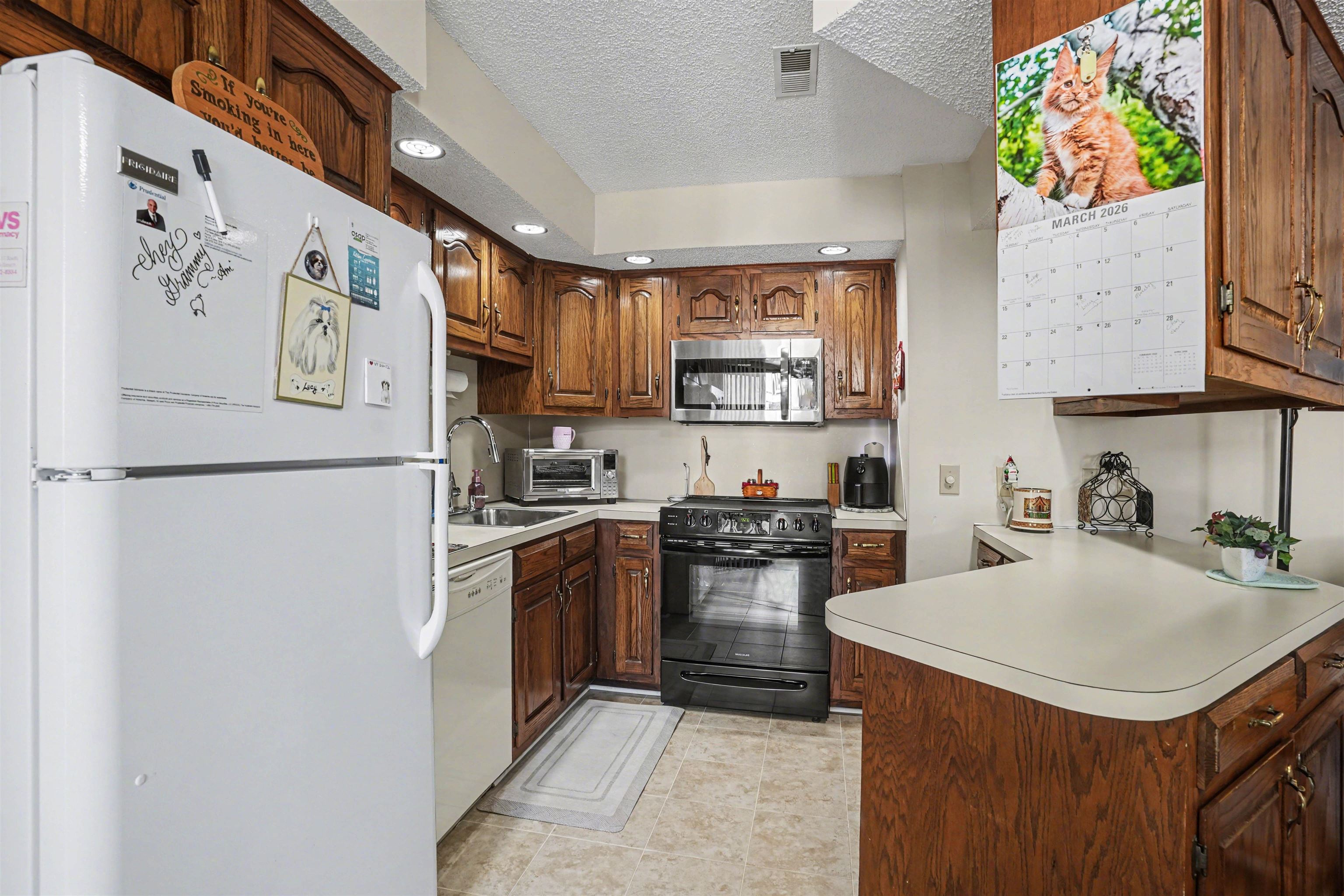 4242 Pinehurst Circle Property Photo 8