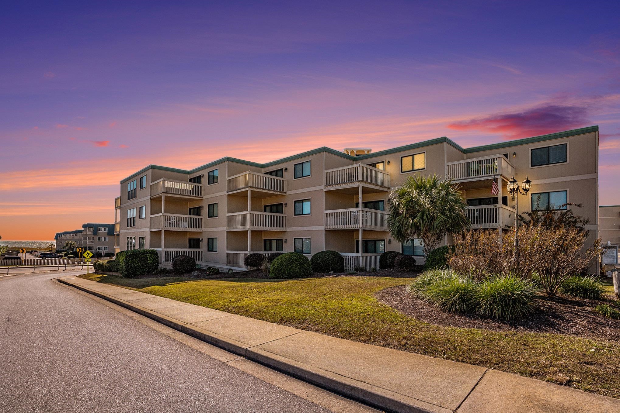 9661 Shore Dr. Property Photo 4