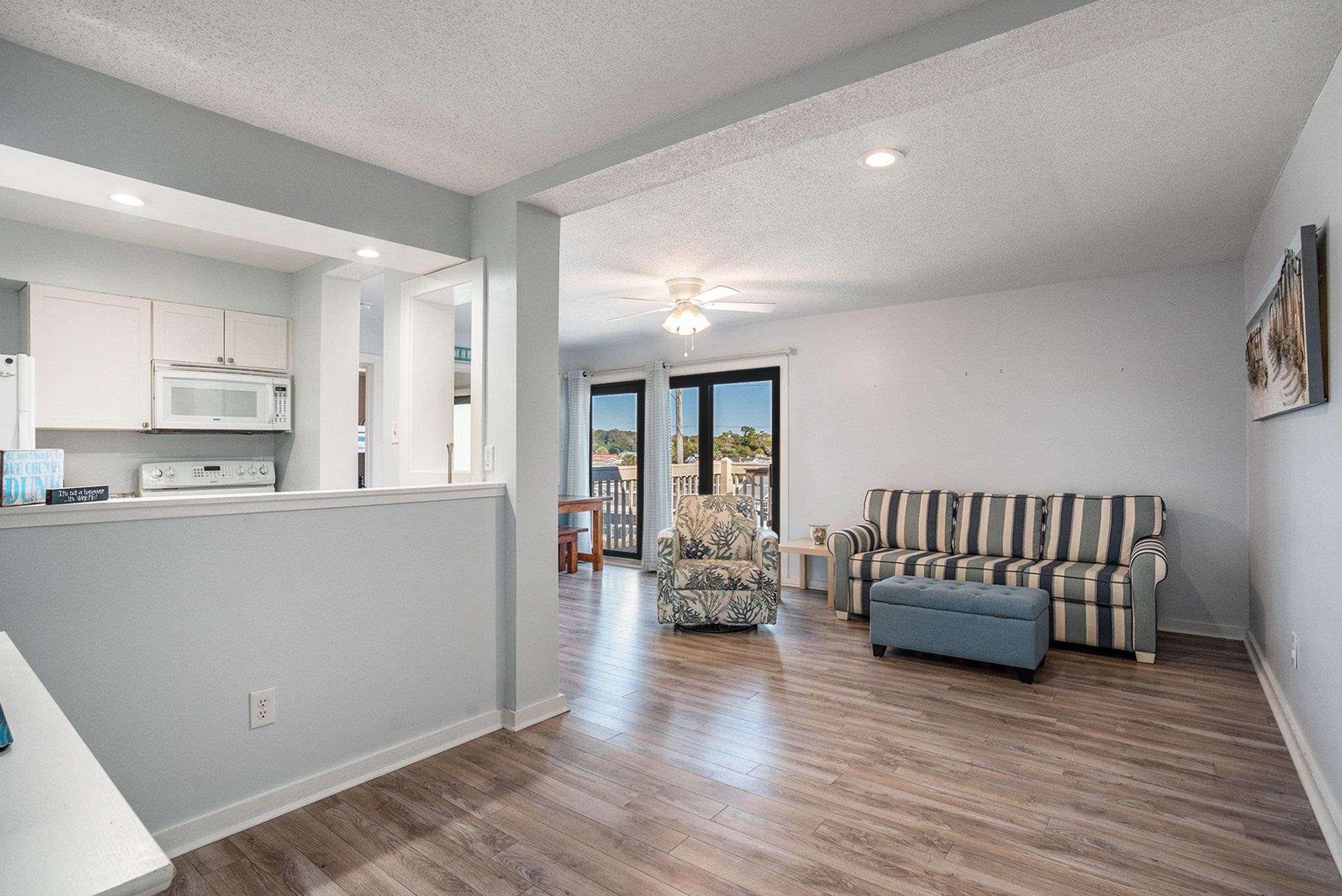 9661 Shore Dr. Property Photo 6