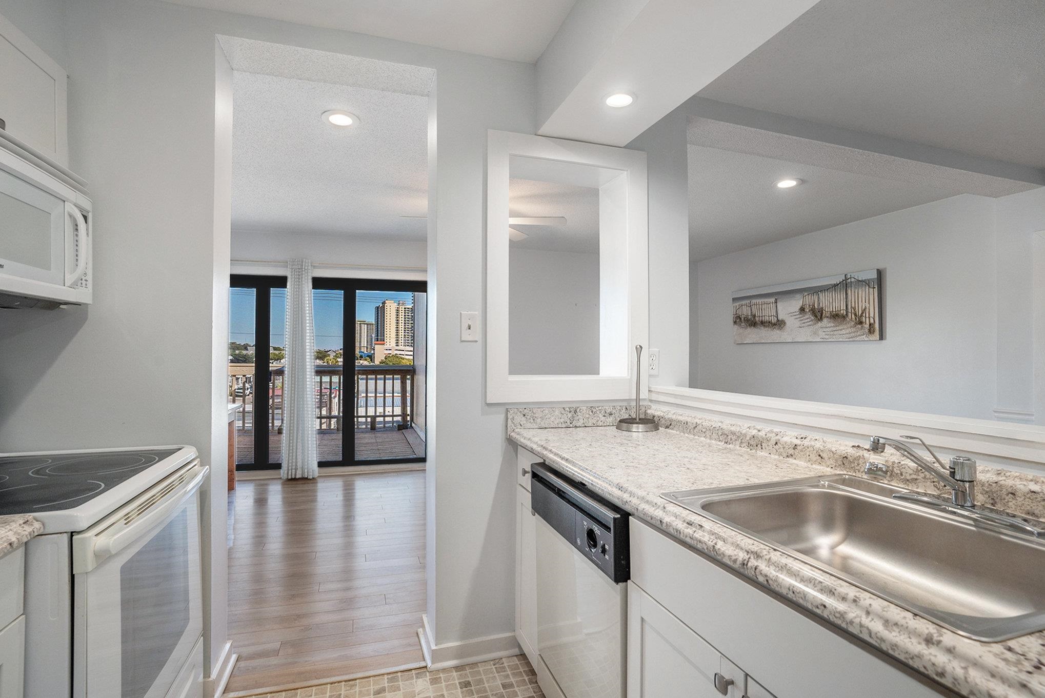 9661 Shore Dr. Property Photo 16