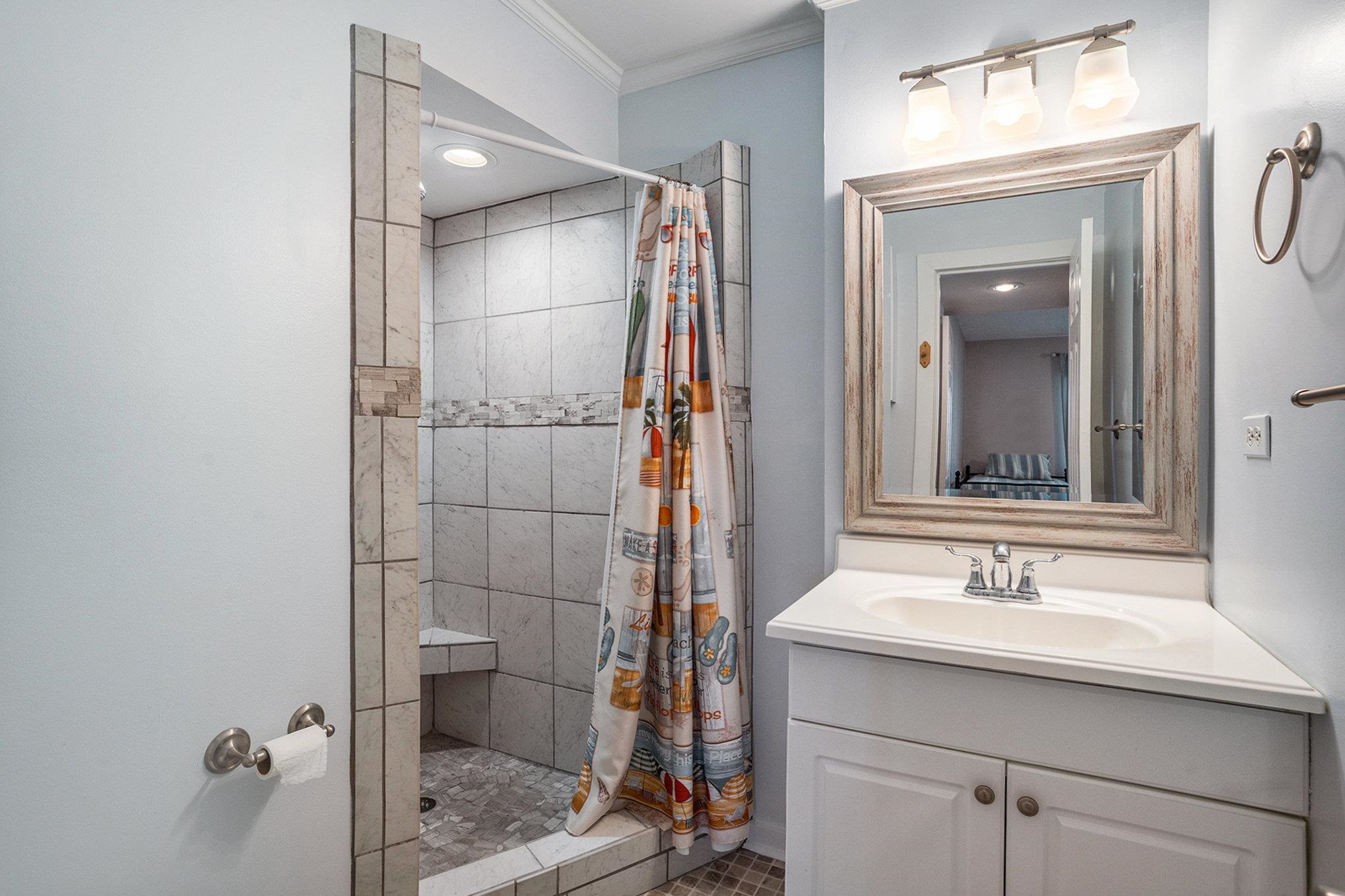 9661 Shore Dr. Property Photo 17