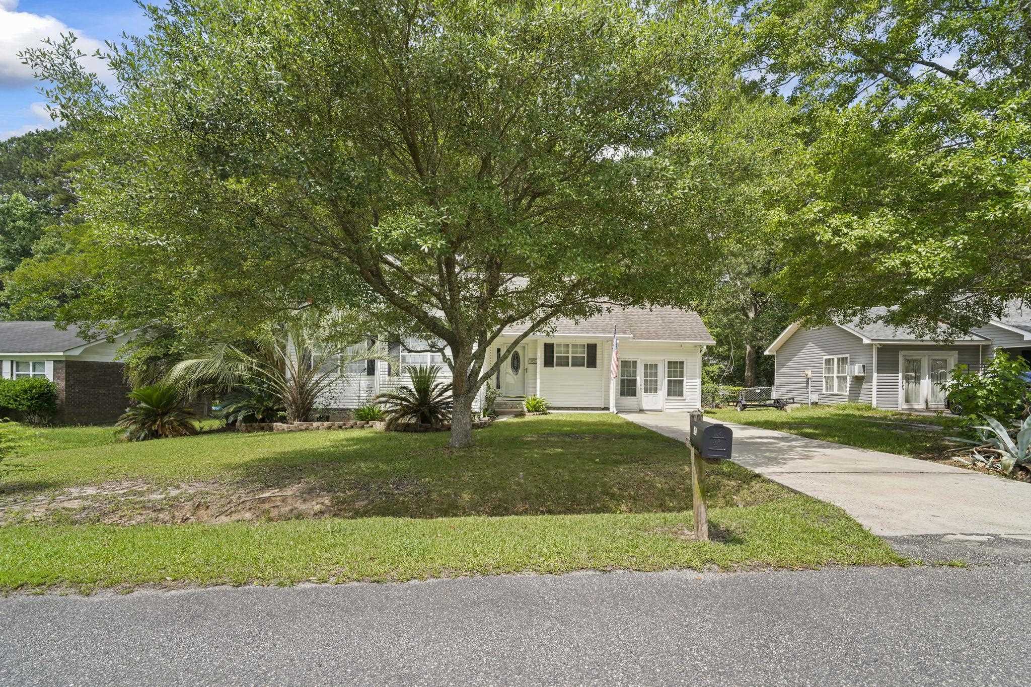 1021 Shem Creek Circle Property Photo 2