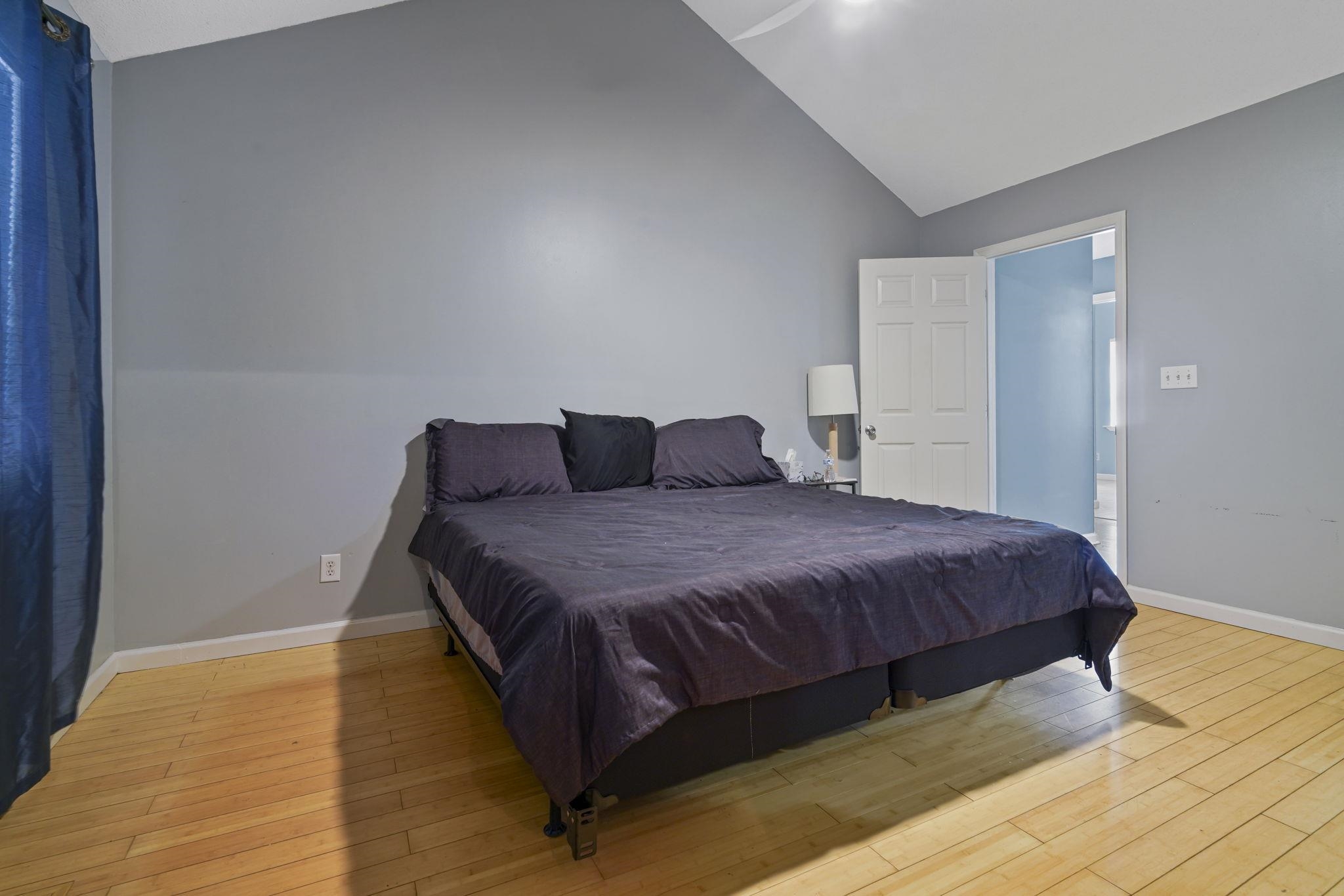 1021 Shem Creek Circle Property Photo 8