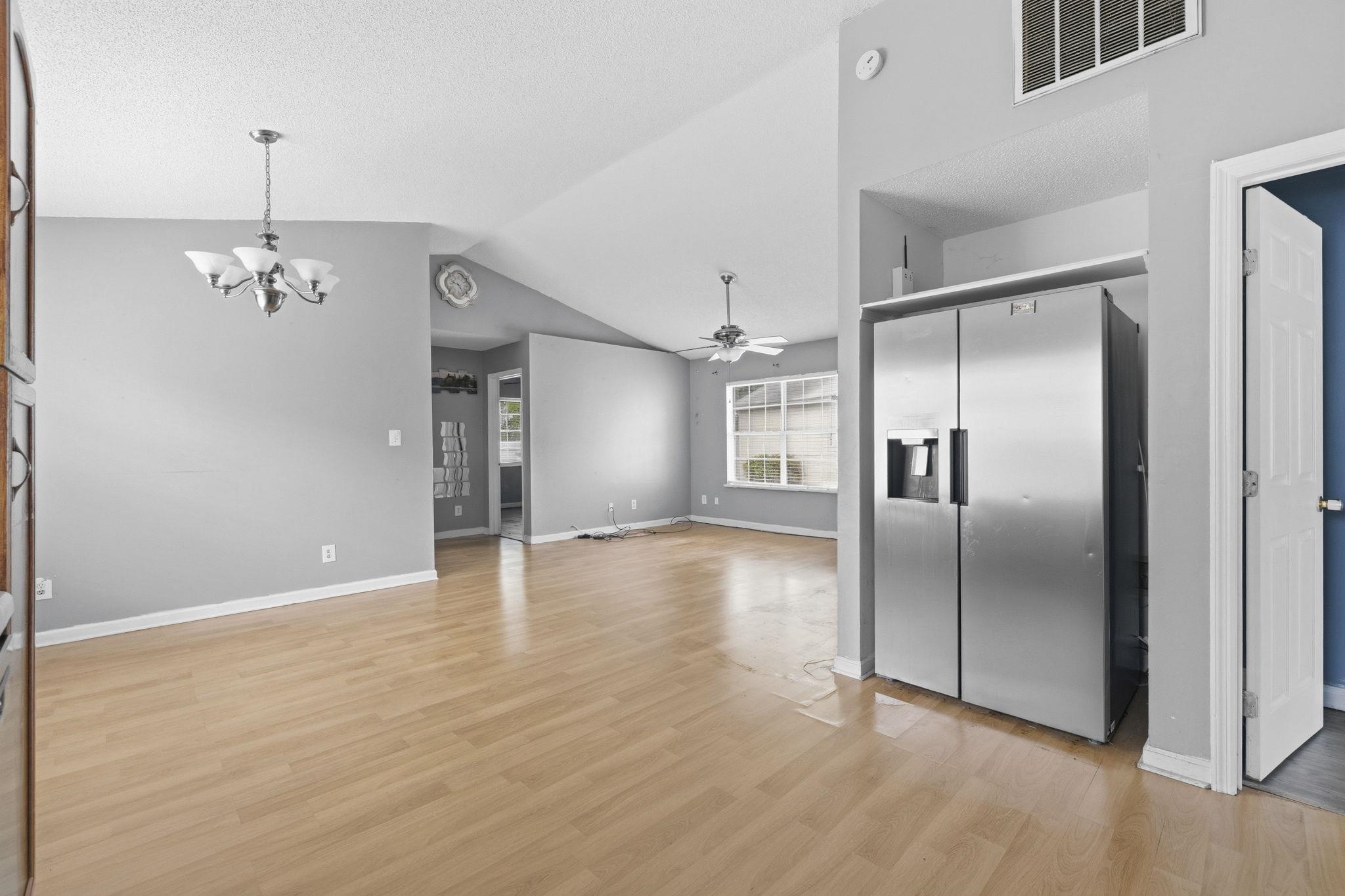 417 Chesterfield Ct. Property Photo 10