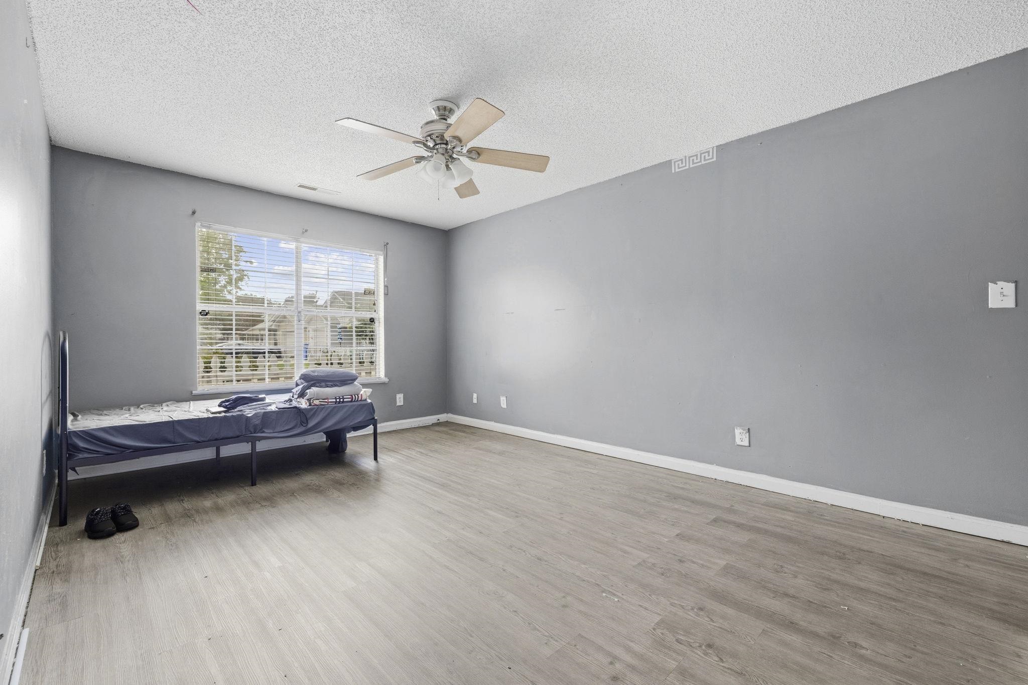 417 Chesterfield Ct. Property Photo 21