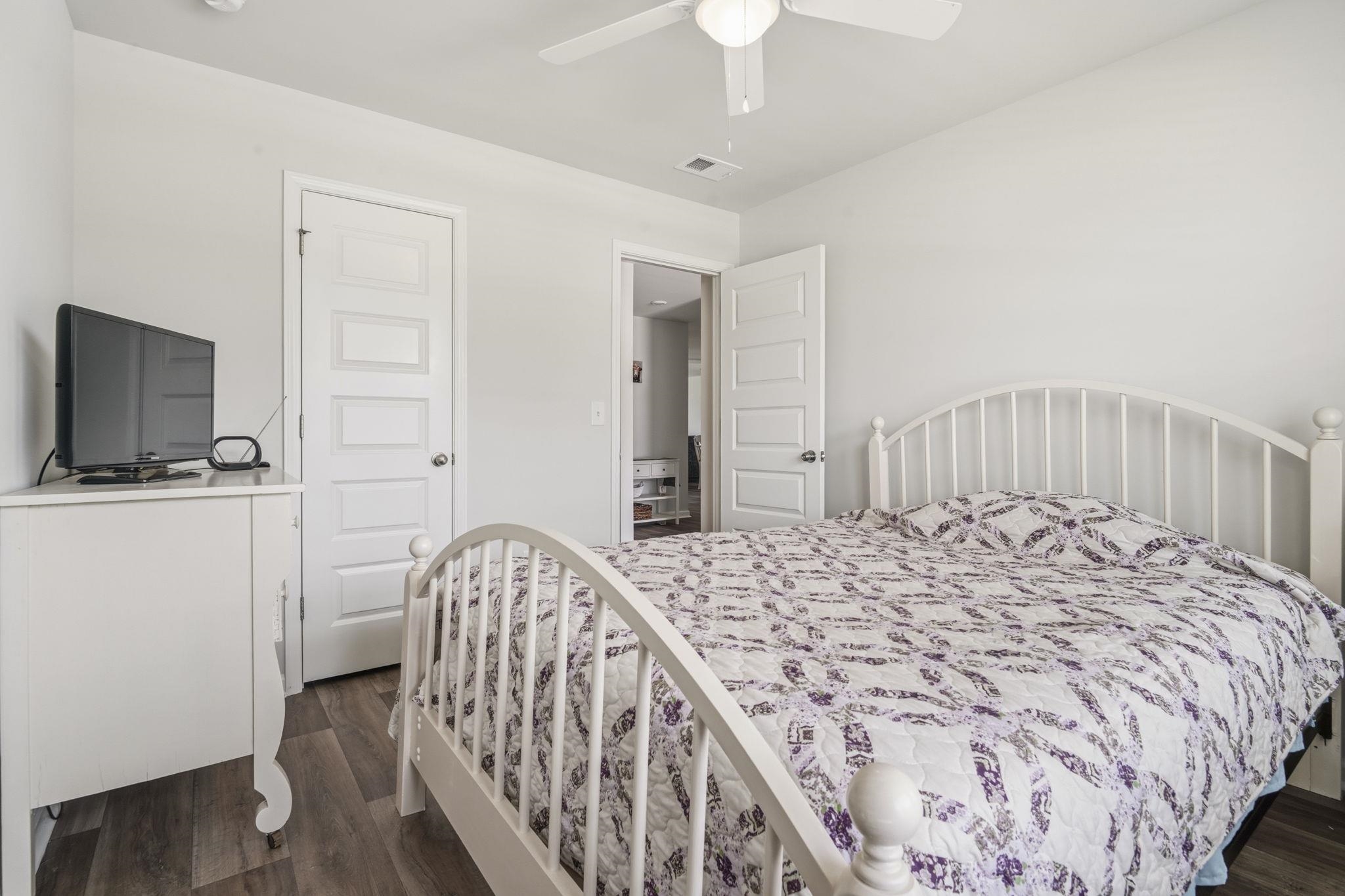 171 Warner Crossing Way Property Photo 6