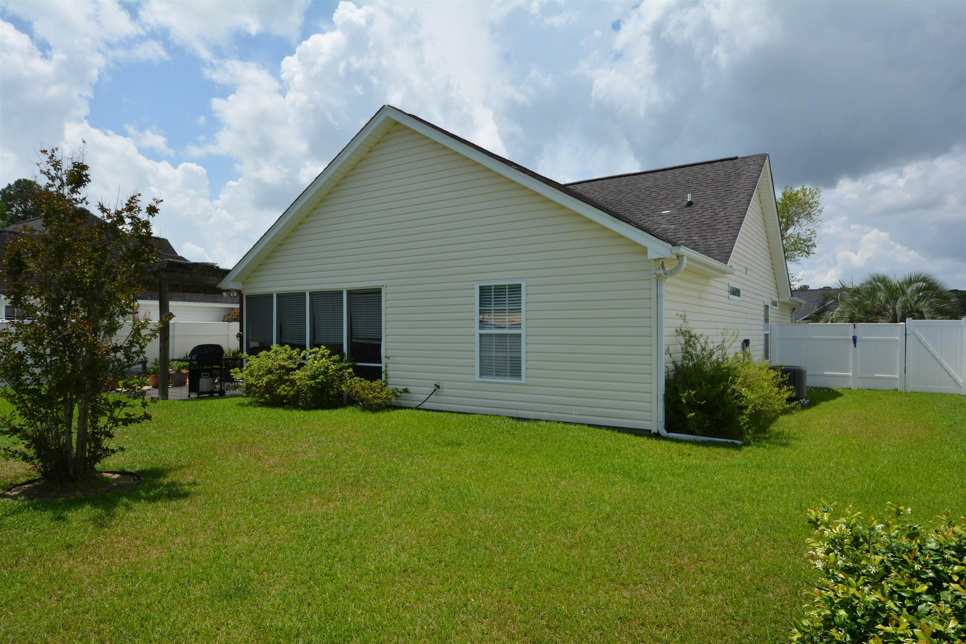 1201 Peyton Ct. Property Photo 3