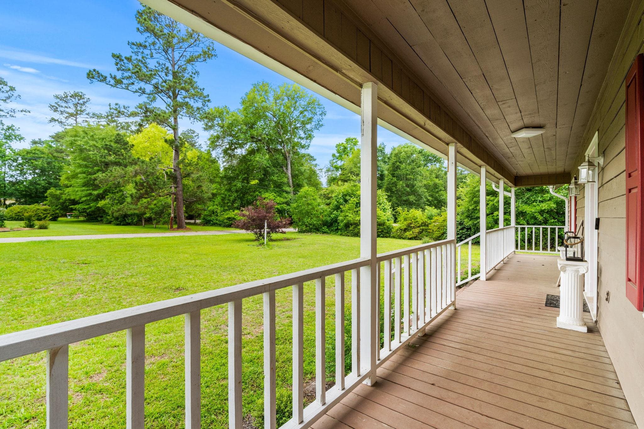 4935 Meadow St. Property Photo 4
