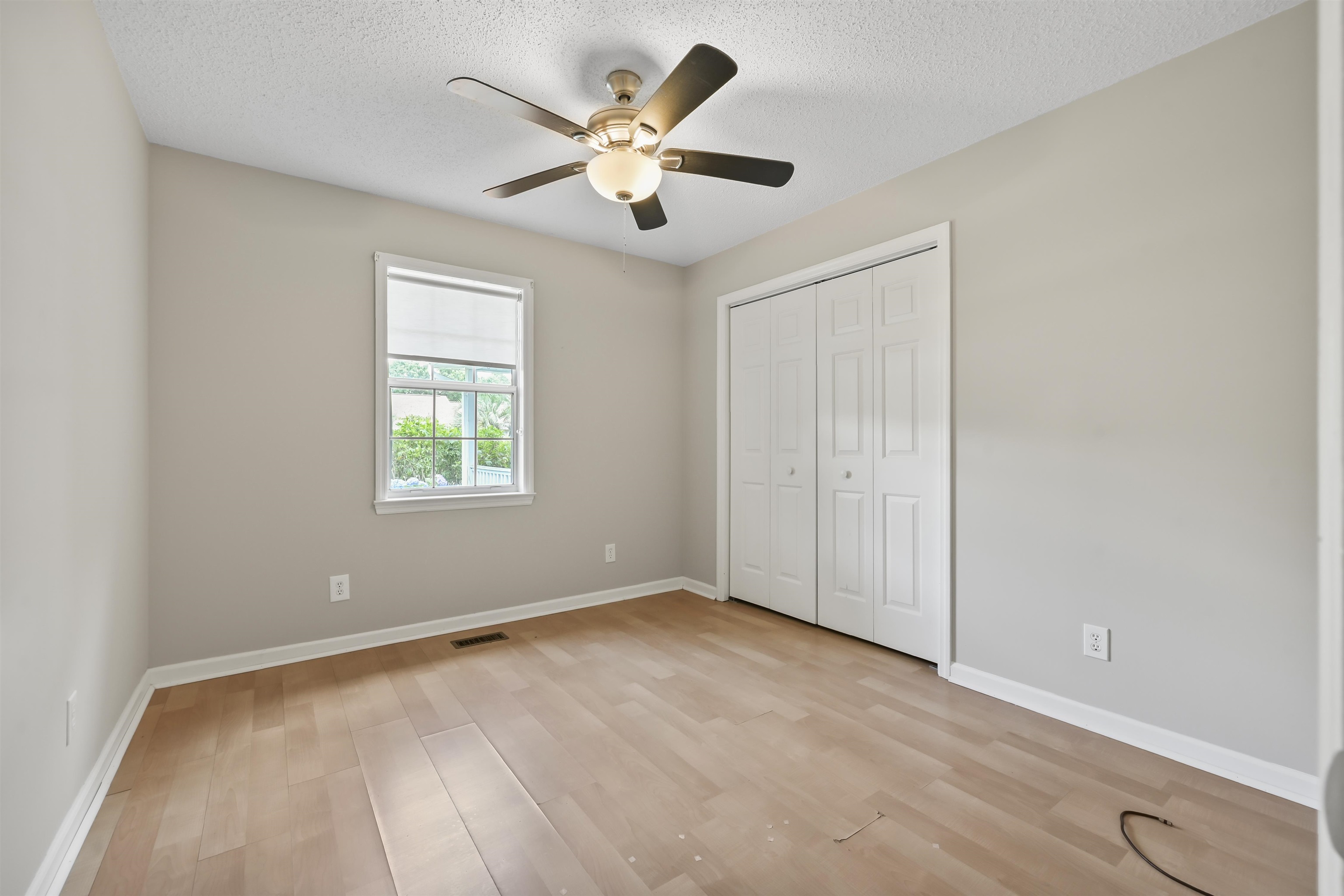 961 Castlewood Dr. Property Photo 20