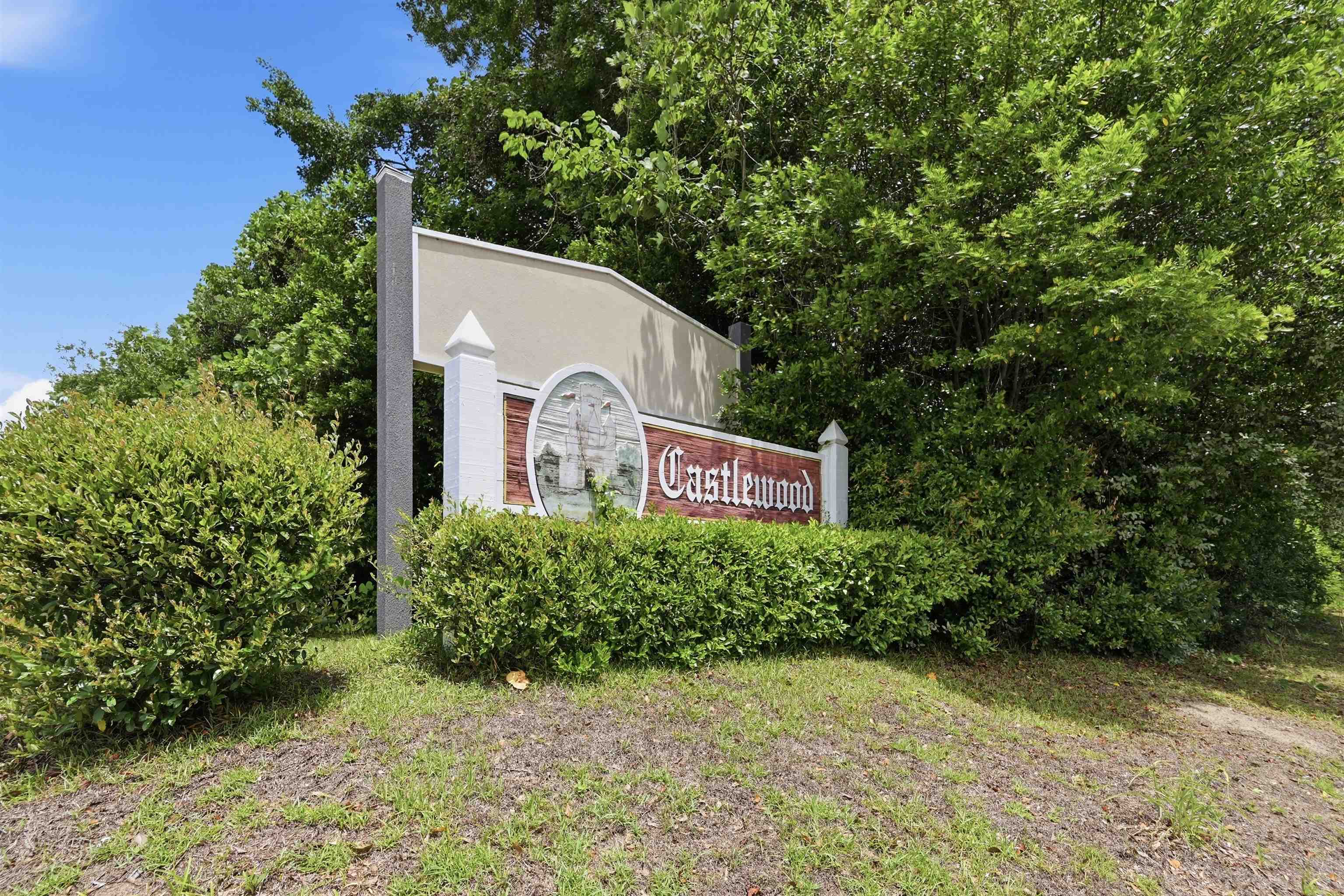 961 Castlewood Dr. Property Photo 32