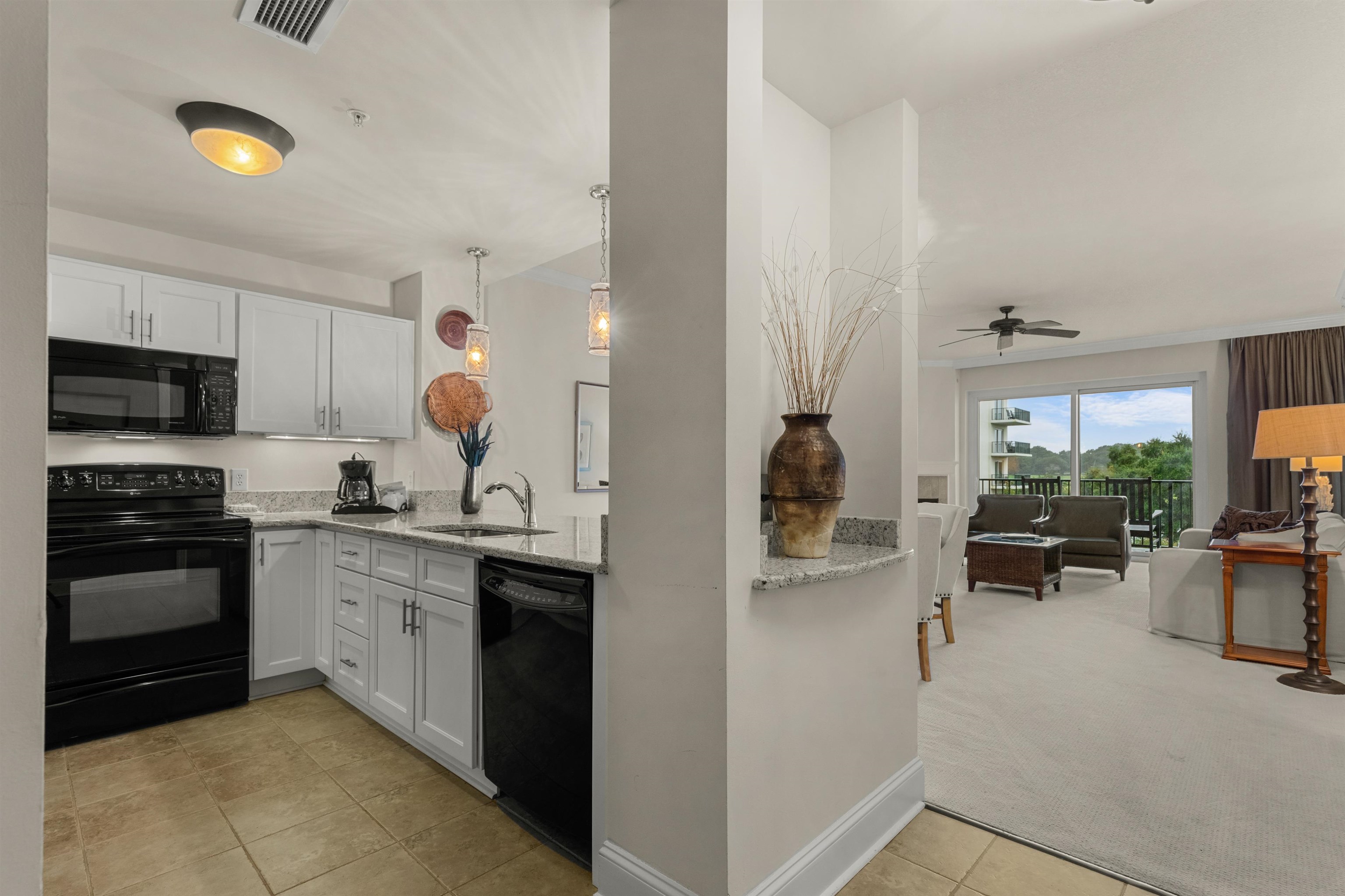8121 Amalfi Pl. Property Photo 2
