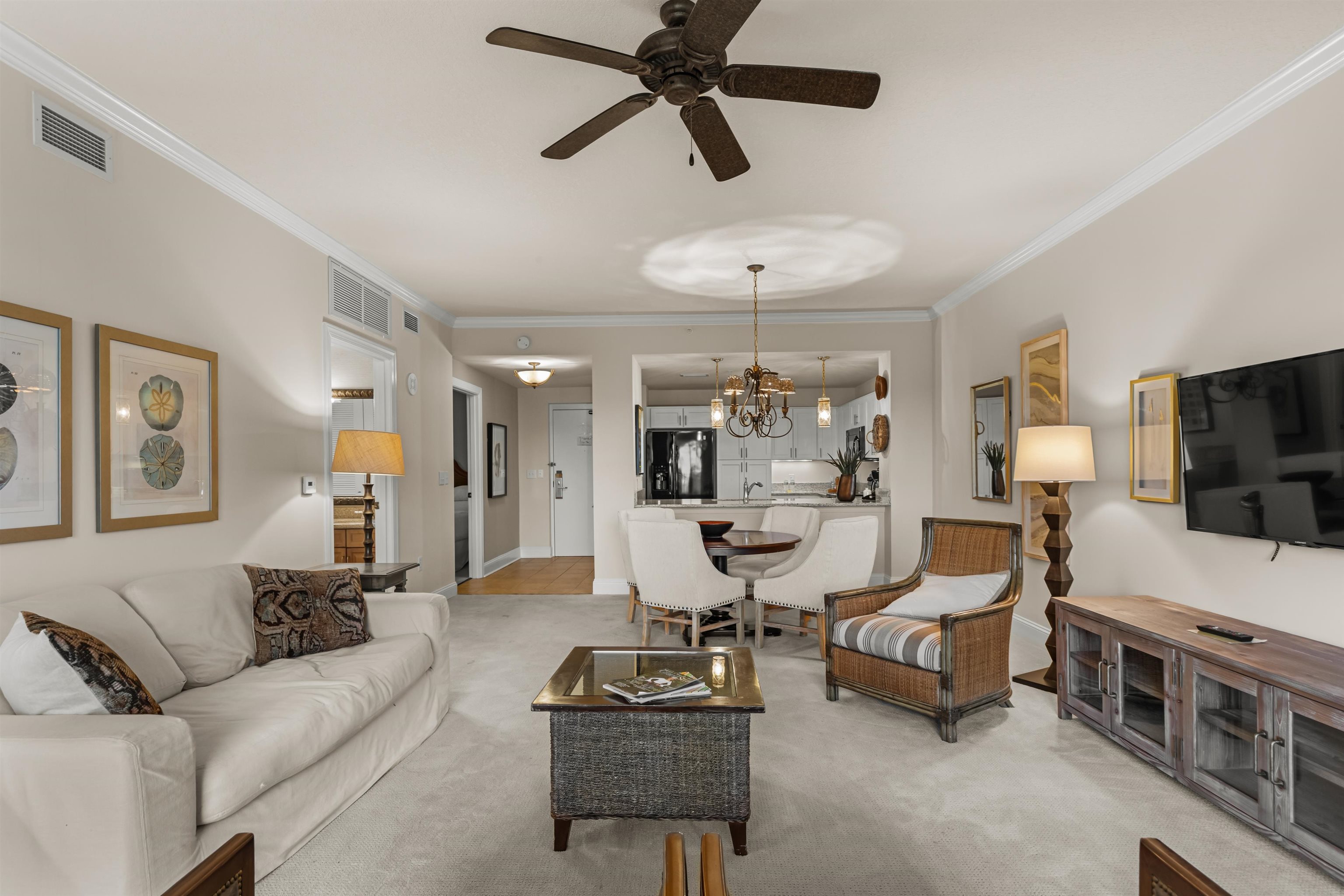 8121 Amalfi Pl. Property Photo 10