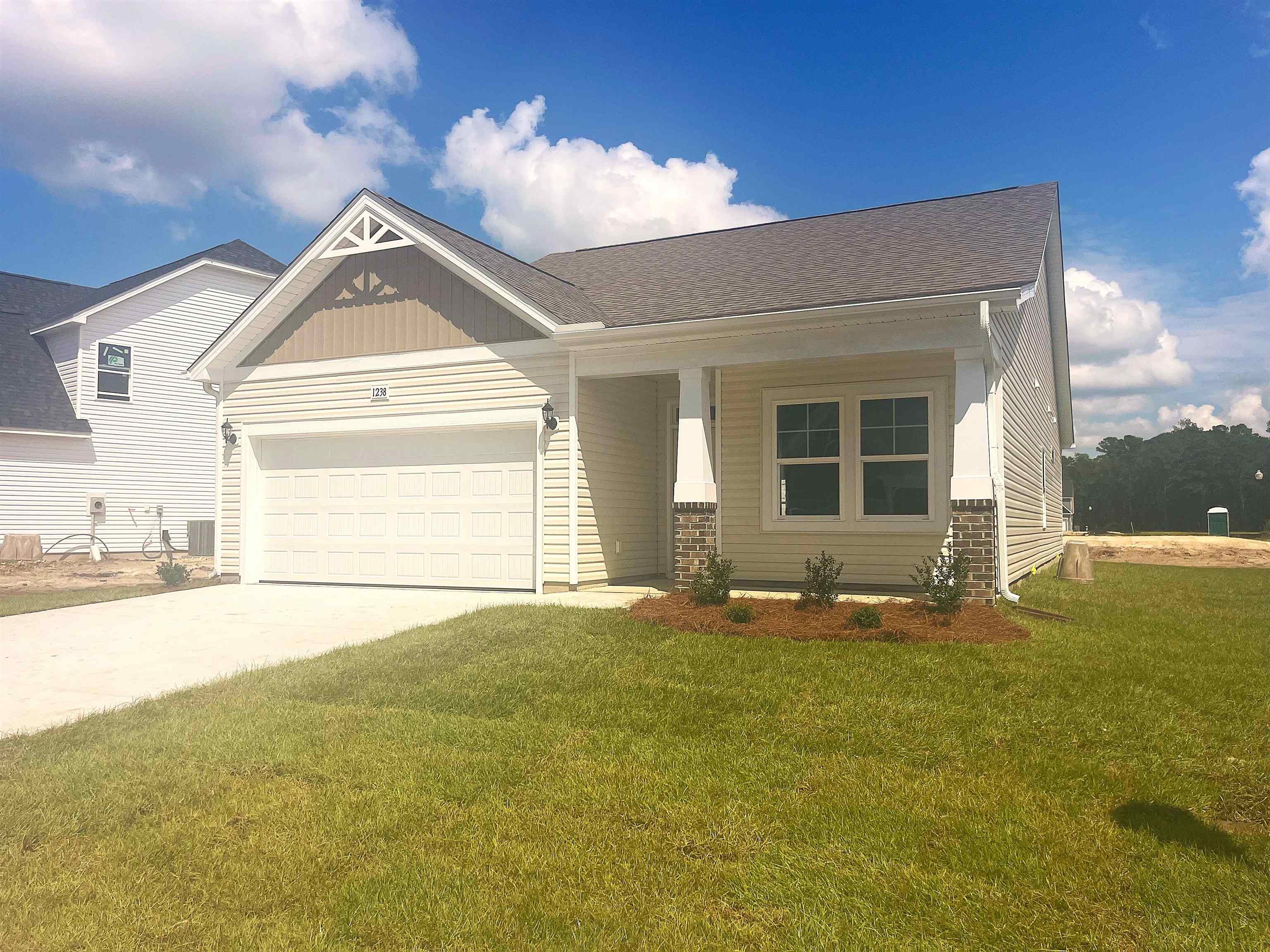 1125 NW Forest Bend Dr. Property Photo 1