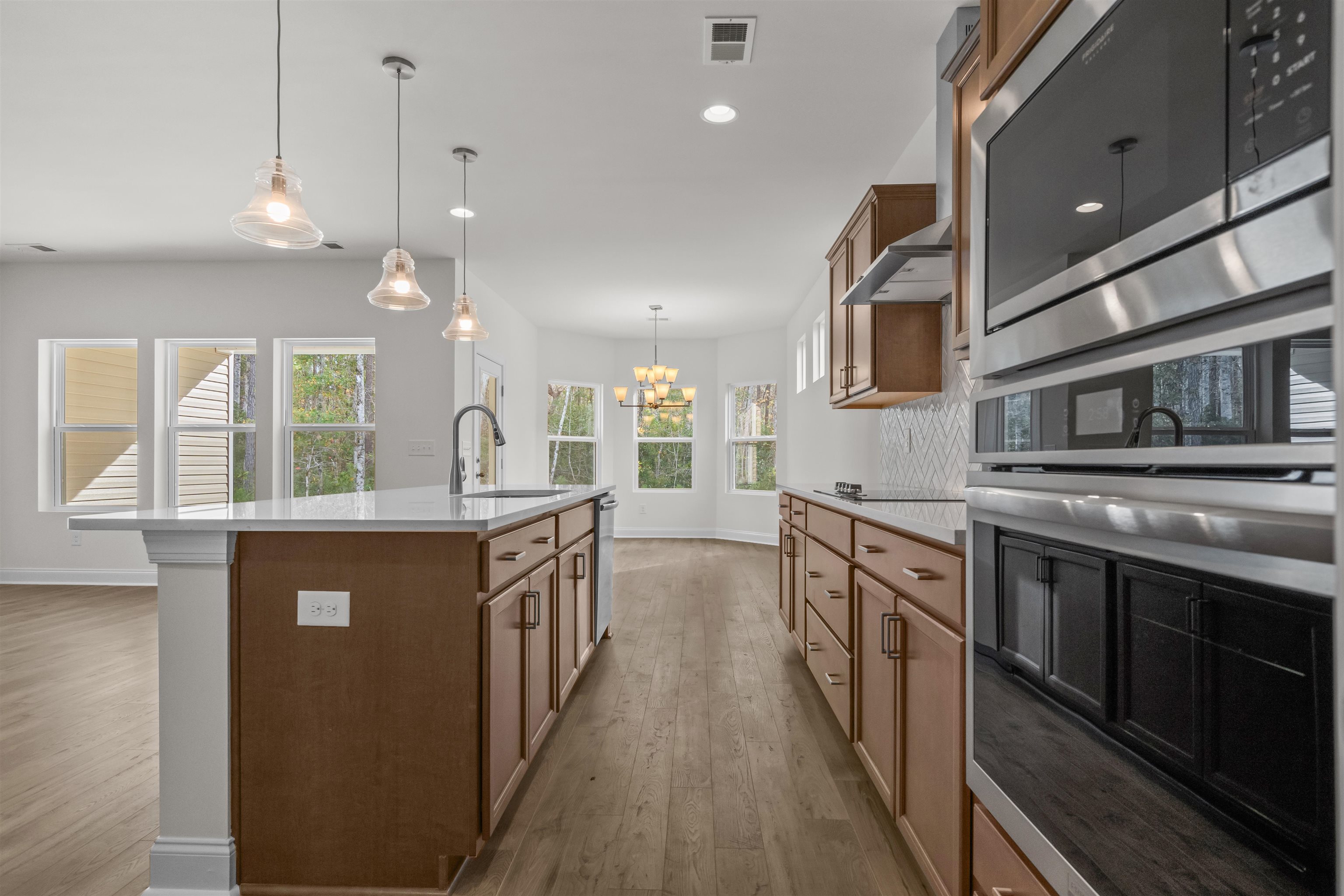 1107 Nw Rosefield Way Property Photo 10
