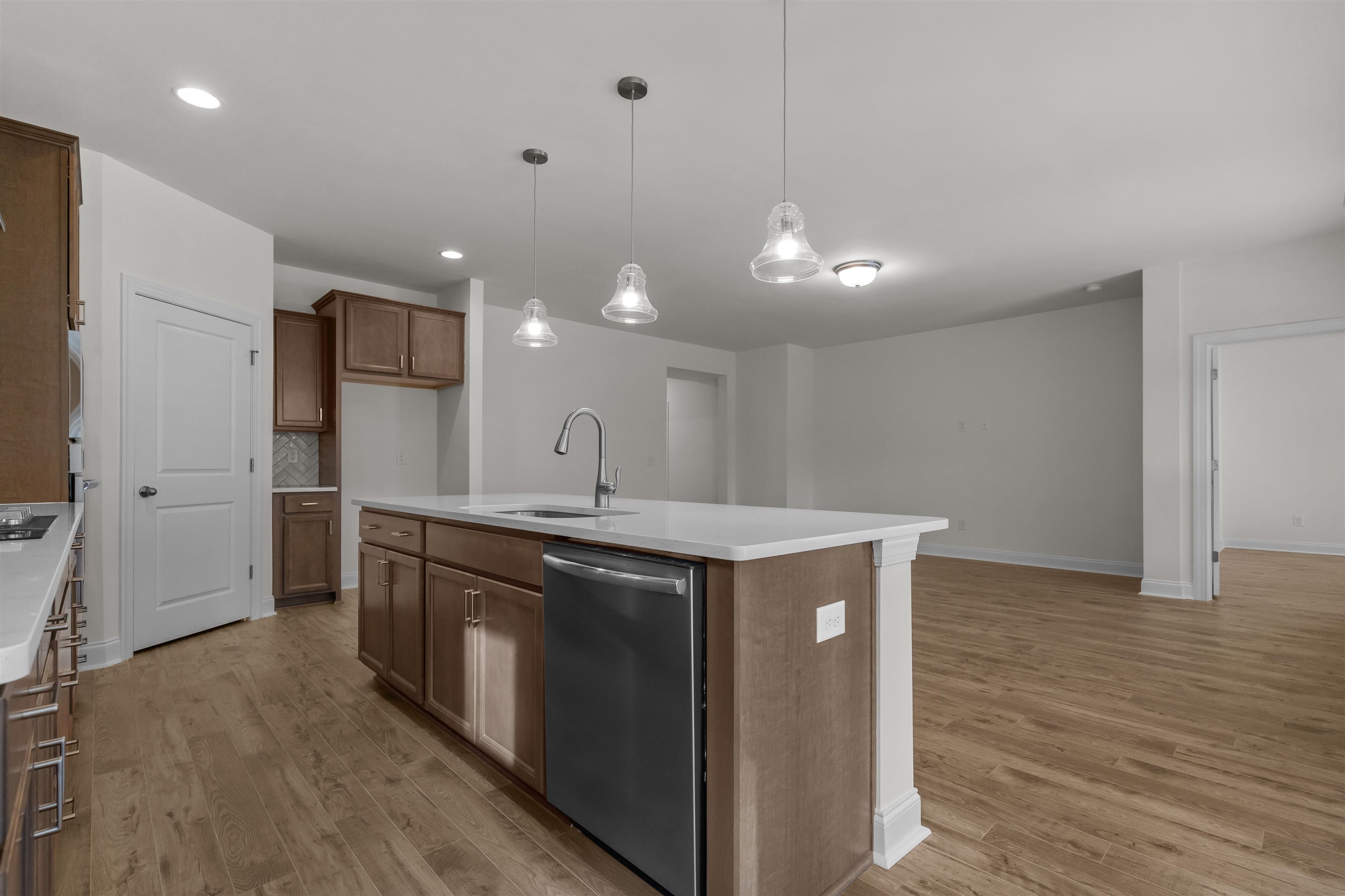 1107 Nw Rosefield Way Property Photo 11