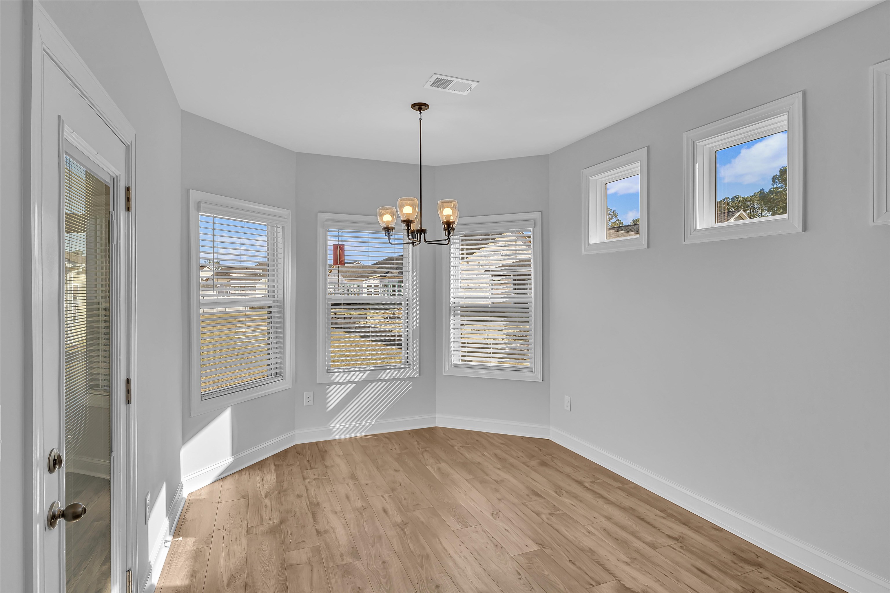 1107 Nw Rosefield Way Property Photo 13