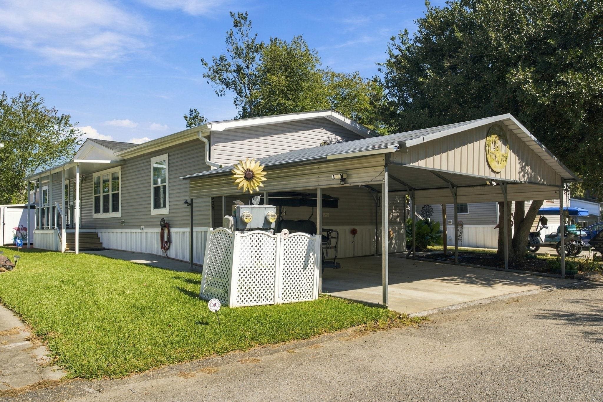 908 Pine Thicket St.