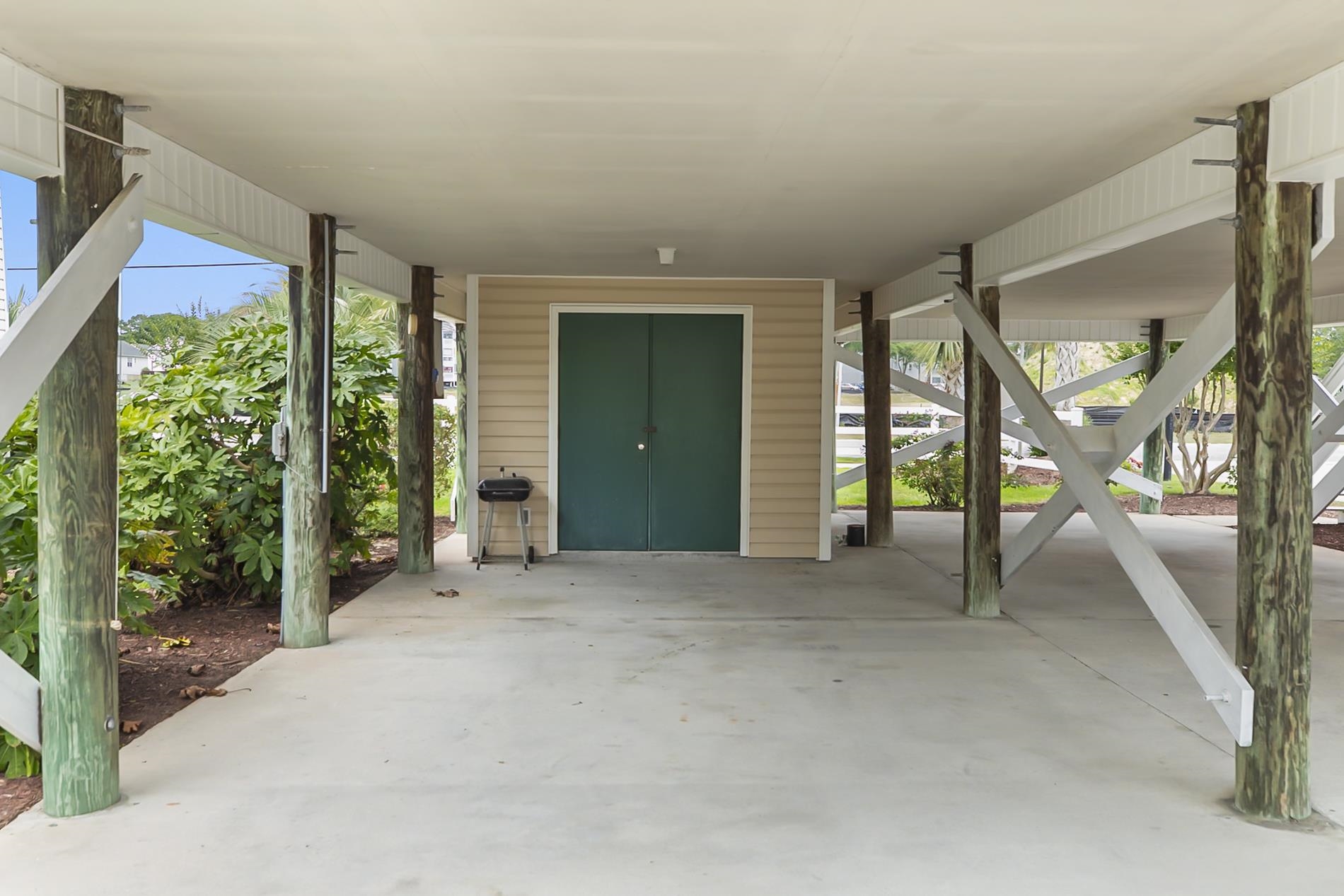 9691 Stillwater Ct. Property Photo 34