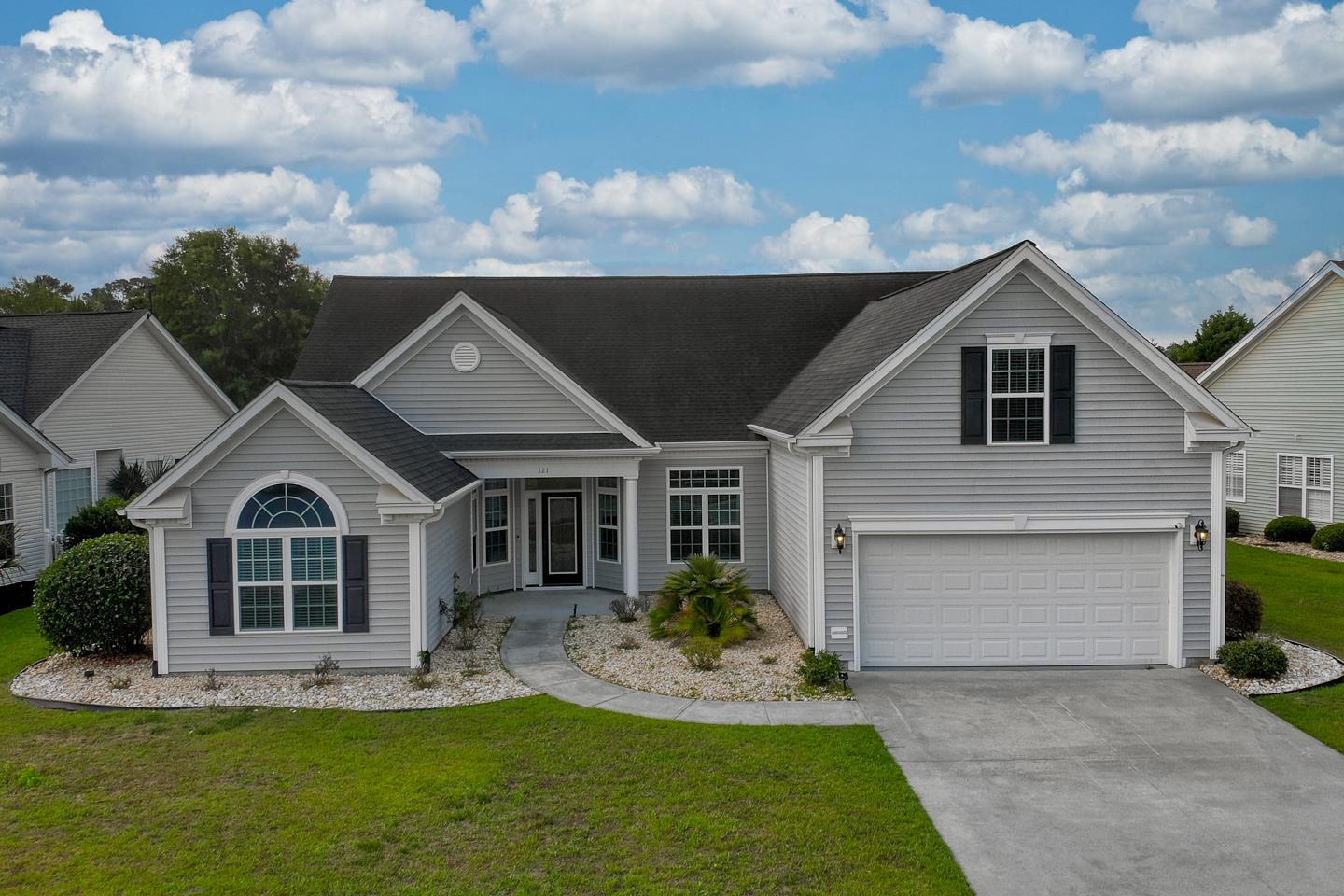 121 Willow Bay Dr. Property Photo 1