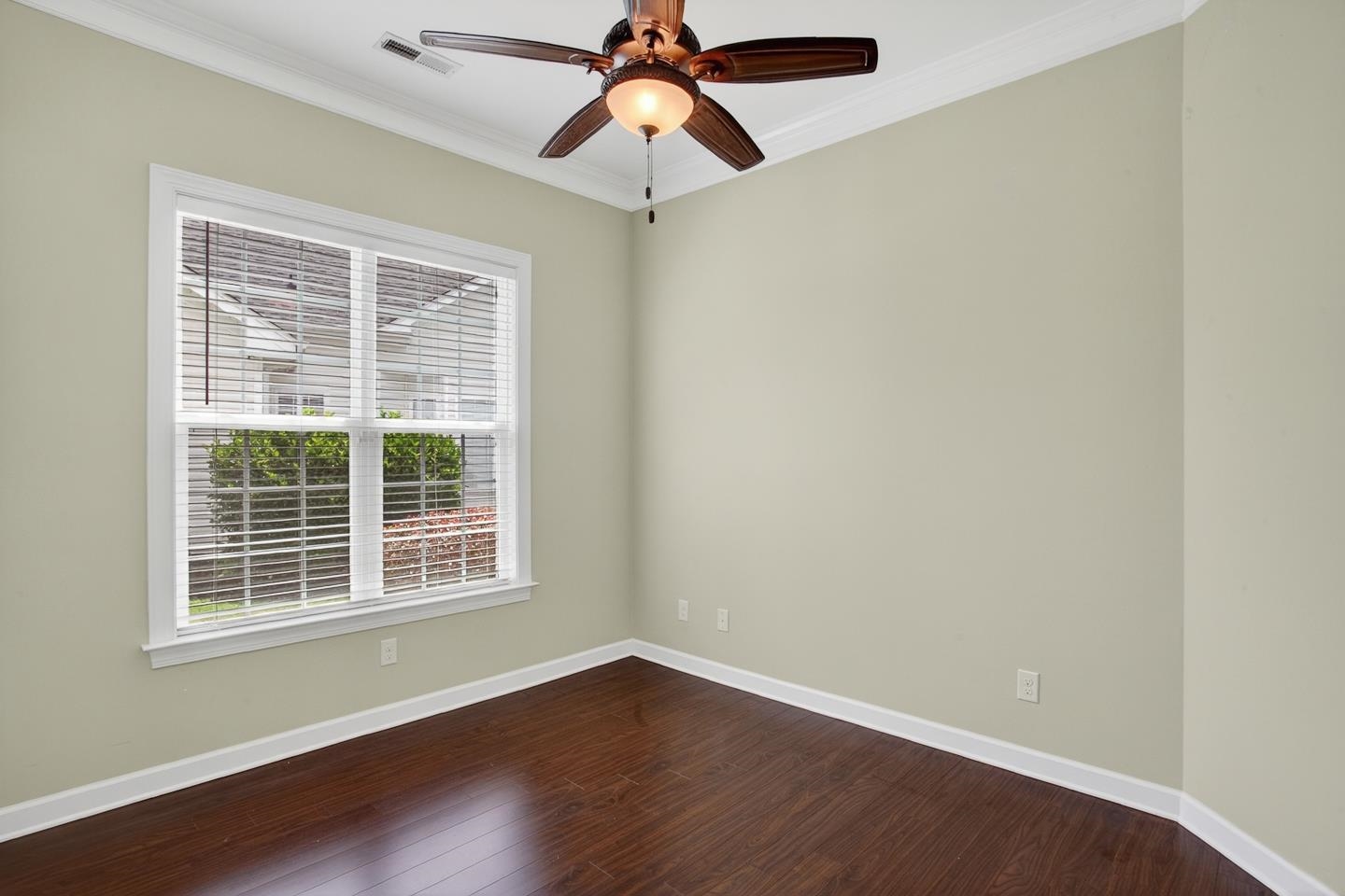 121 Willow Bay Dr. Property Photo 30
