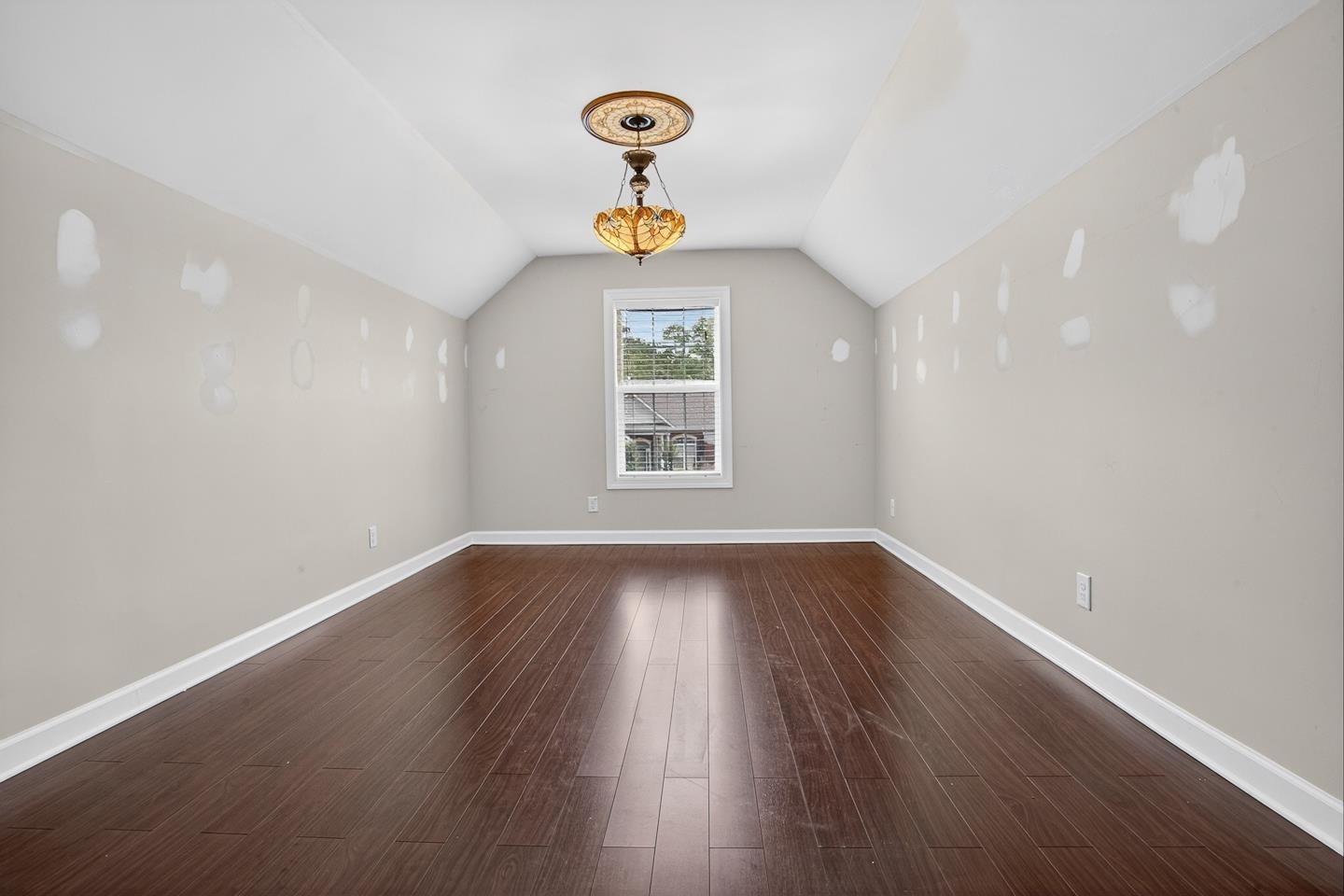 121 Willow Bay Dr. Property Photo 35