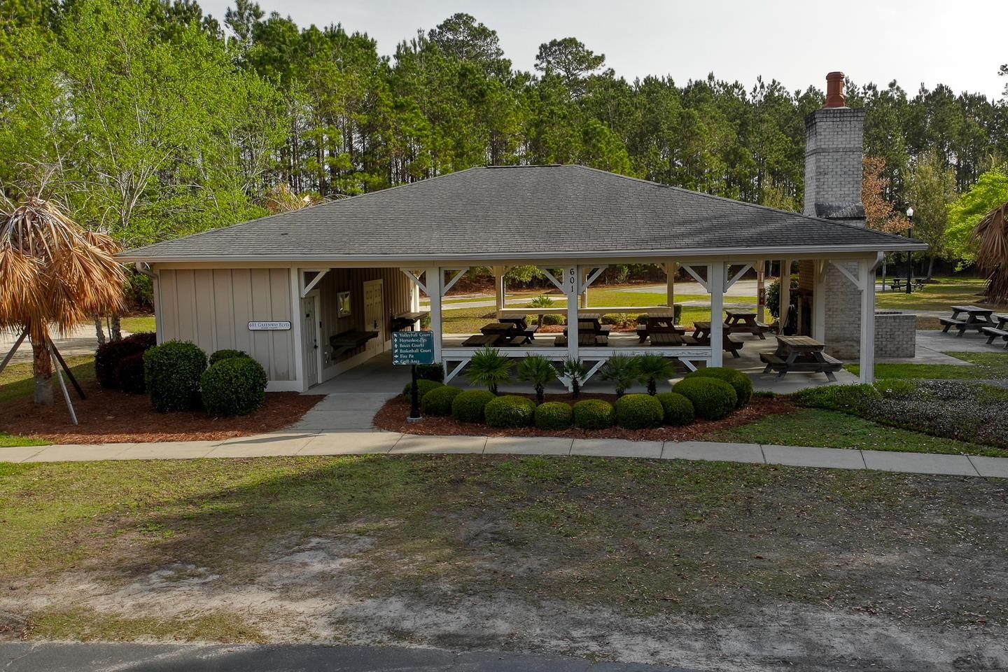 121 Willow Bay Dr. Property Photo 57