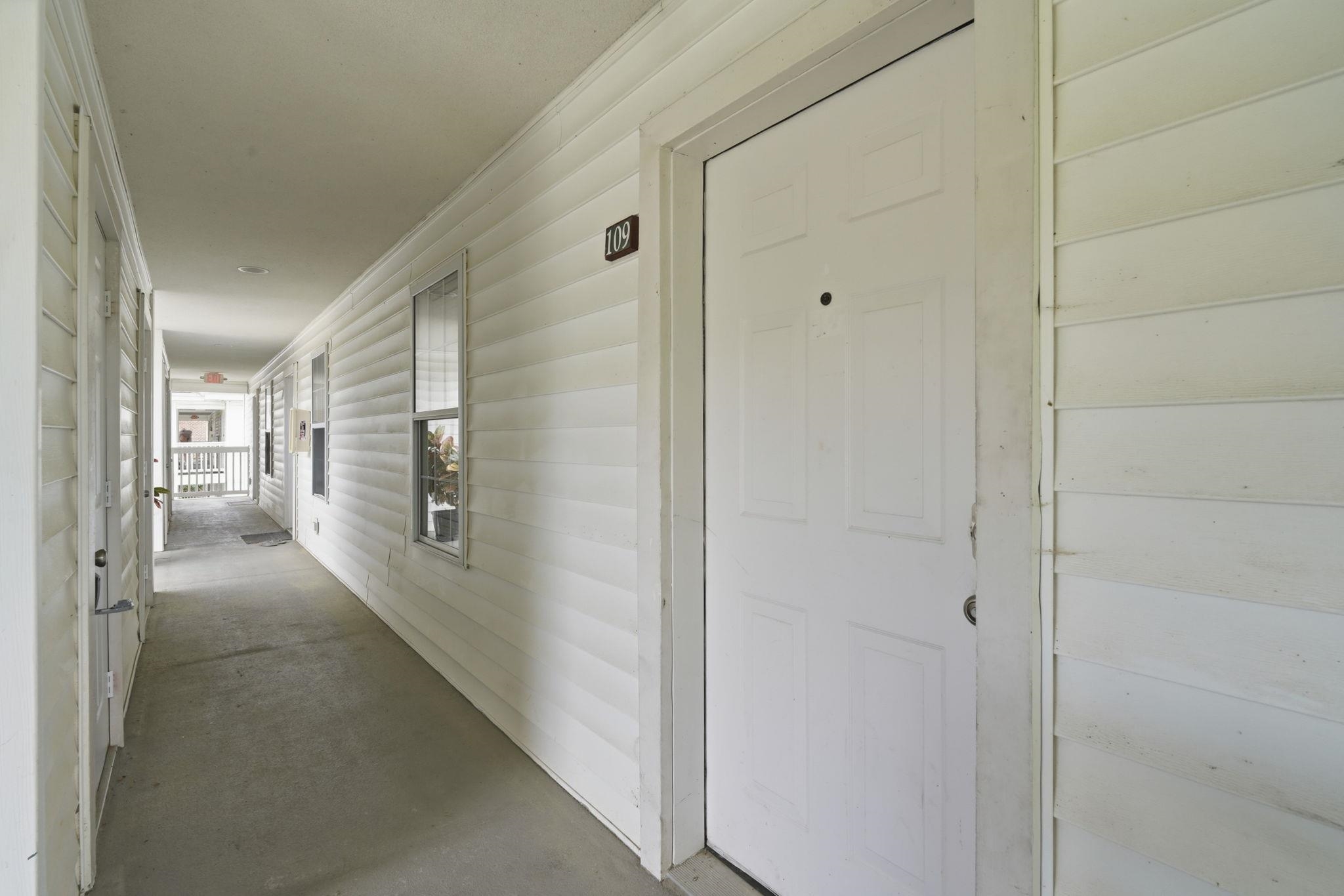 4257 Villas Dr. Property Photo 2