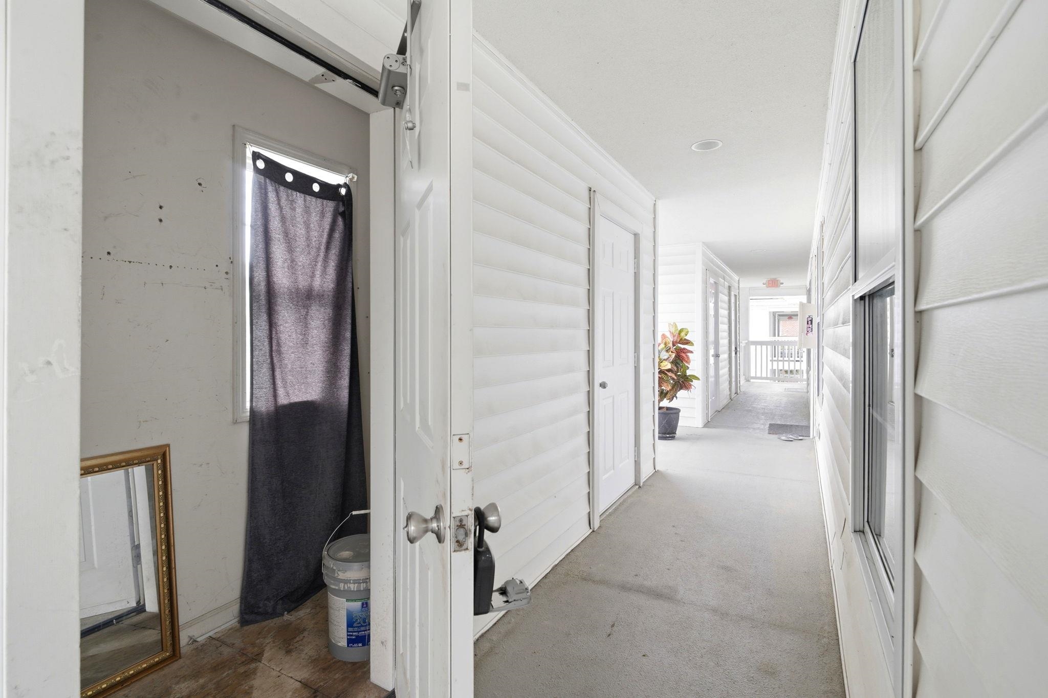 4257 Villas Dr. Property Photo 3