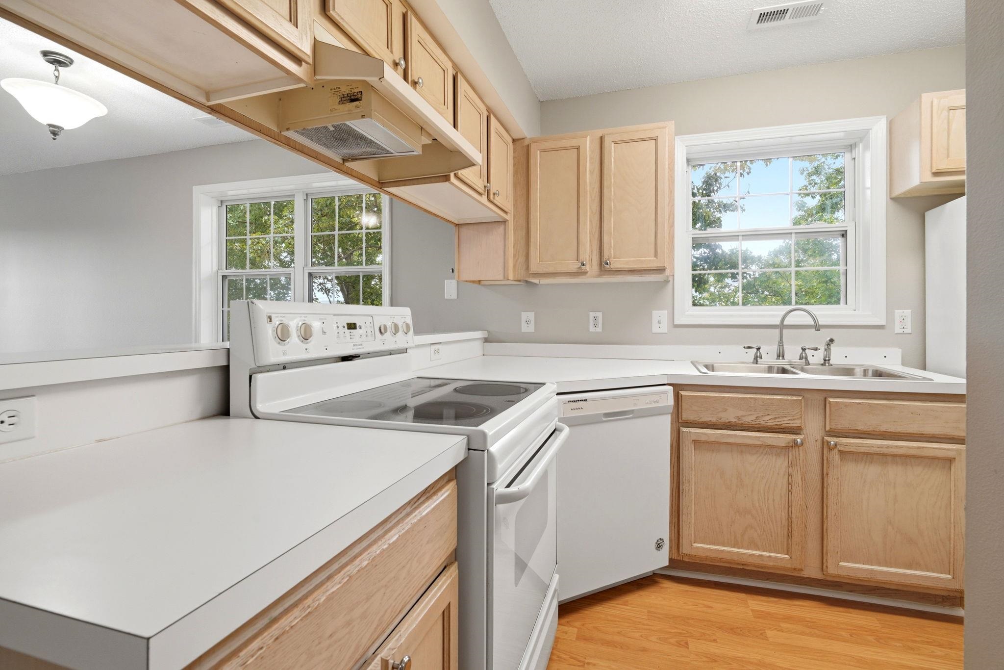 4257 Villas Dr. Property Photo 11