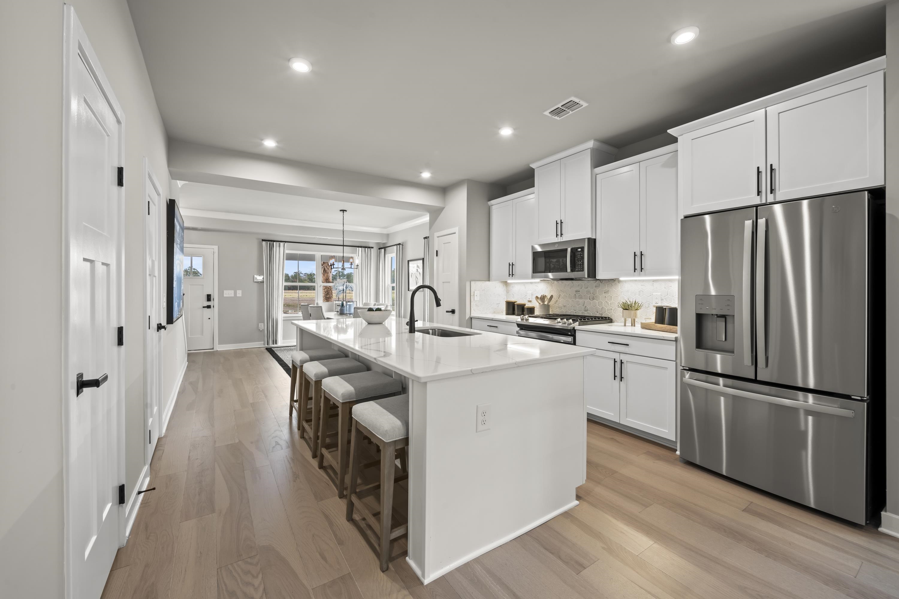 8826 Arcadius Dr Property Photo 6