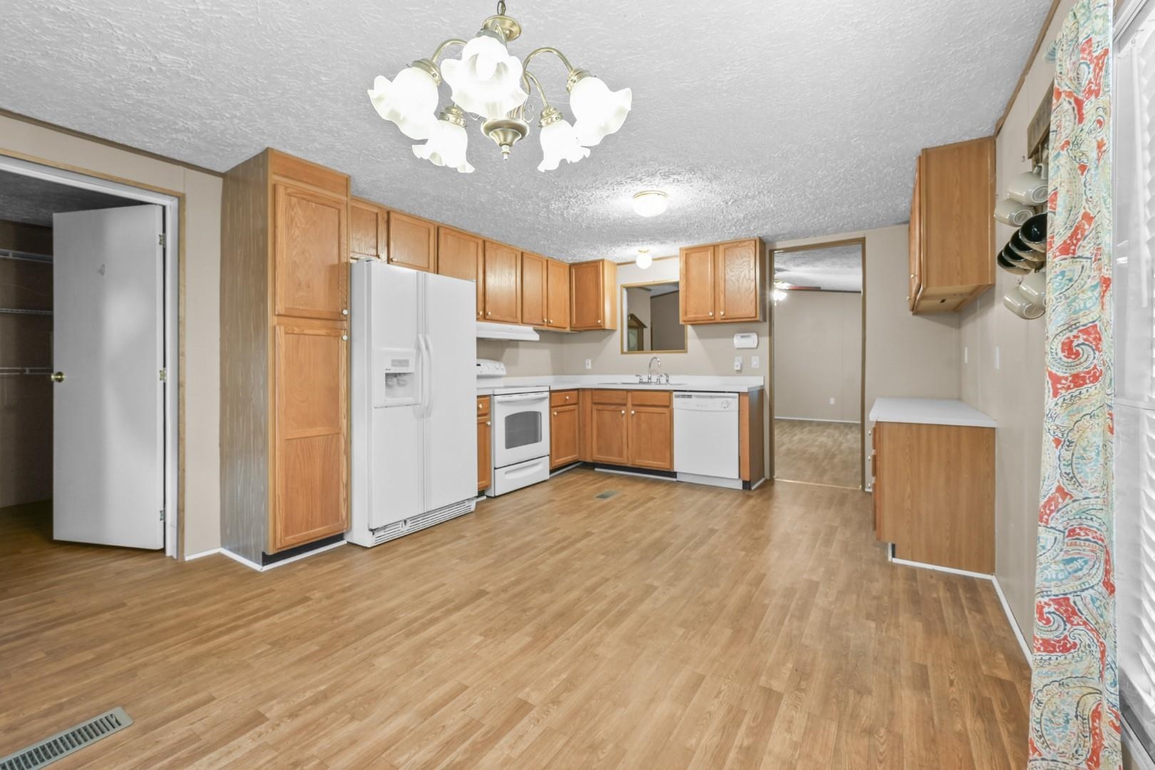 3985 South Green Sea Rd. Property Photo 4