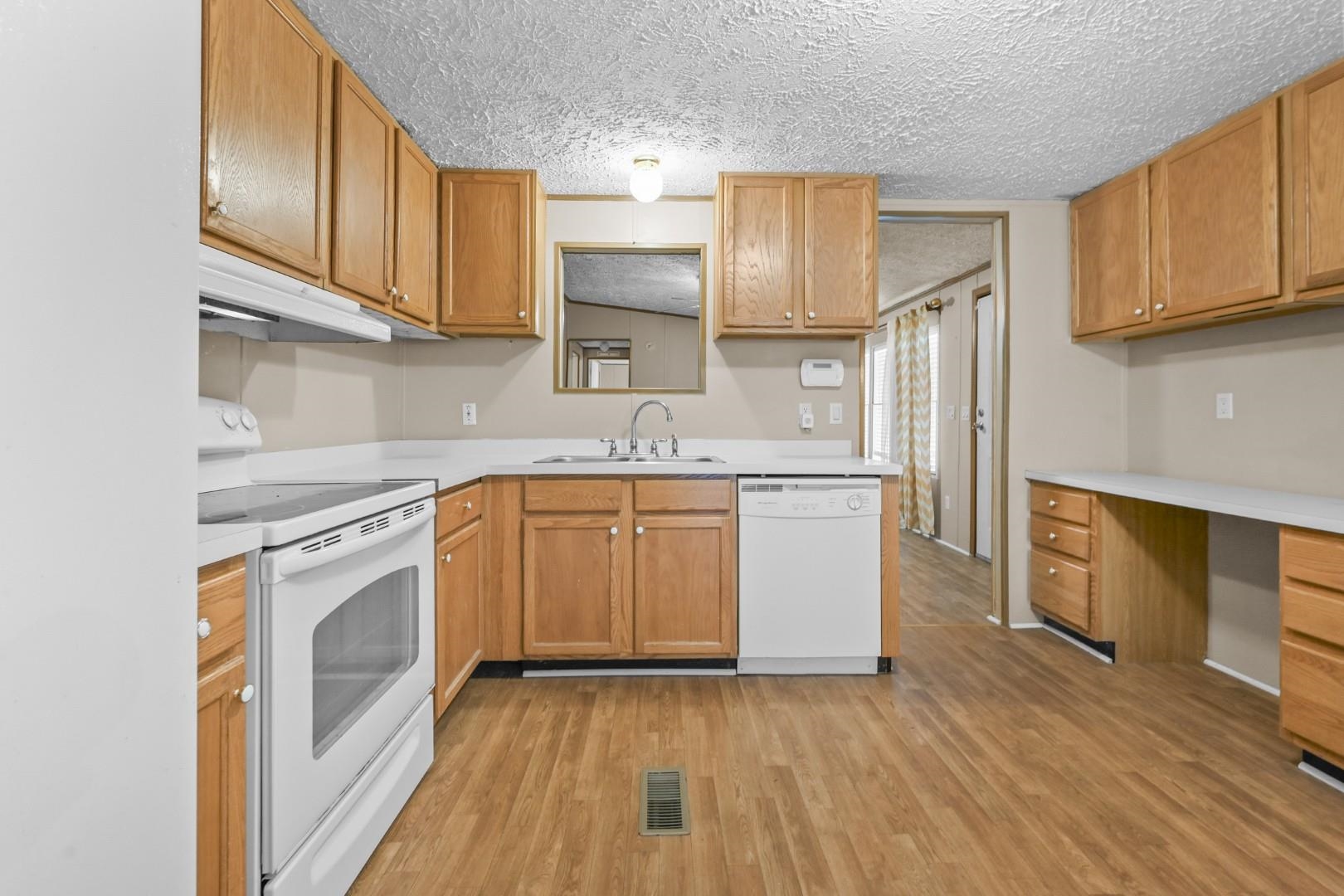 3985 South Green Sea Rd. Property Photo 6