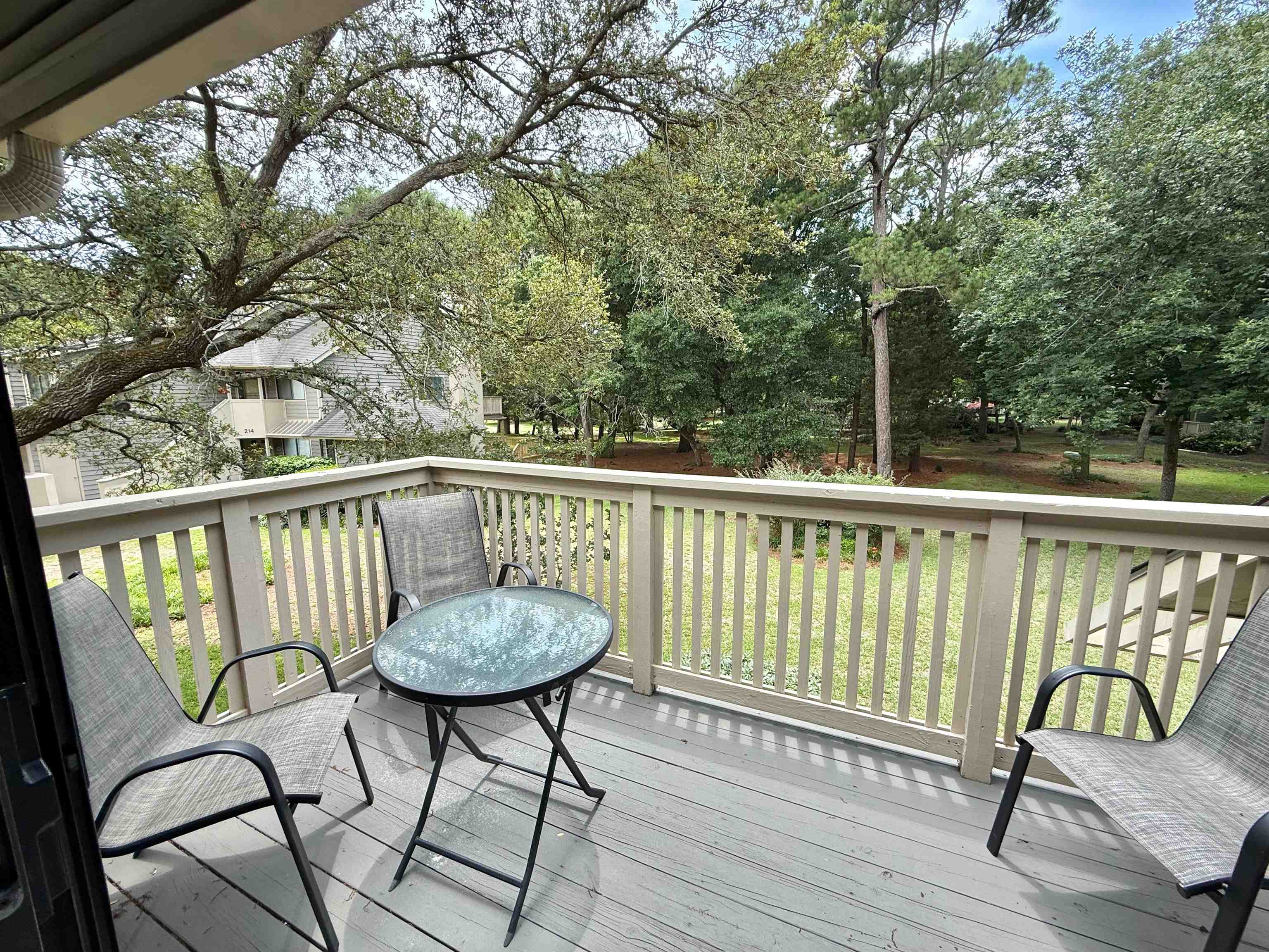 210 Westleton Dr. Property Photo 8