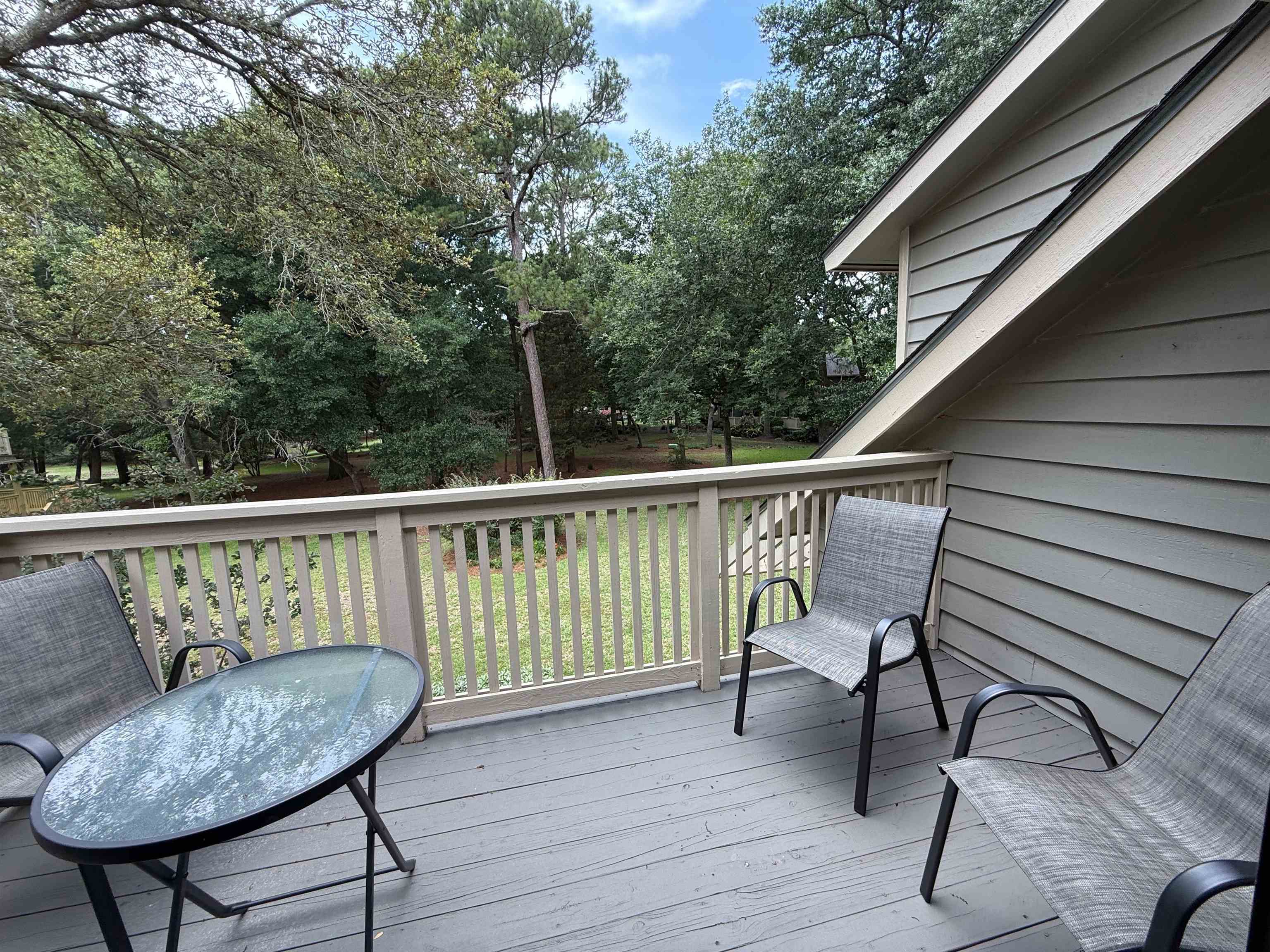 210 Westleton Dr. Property Photo 11
