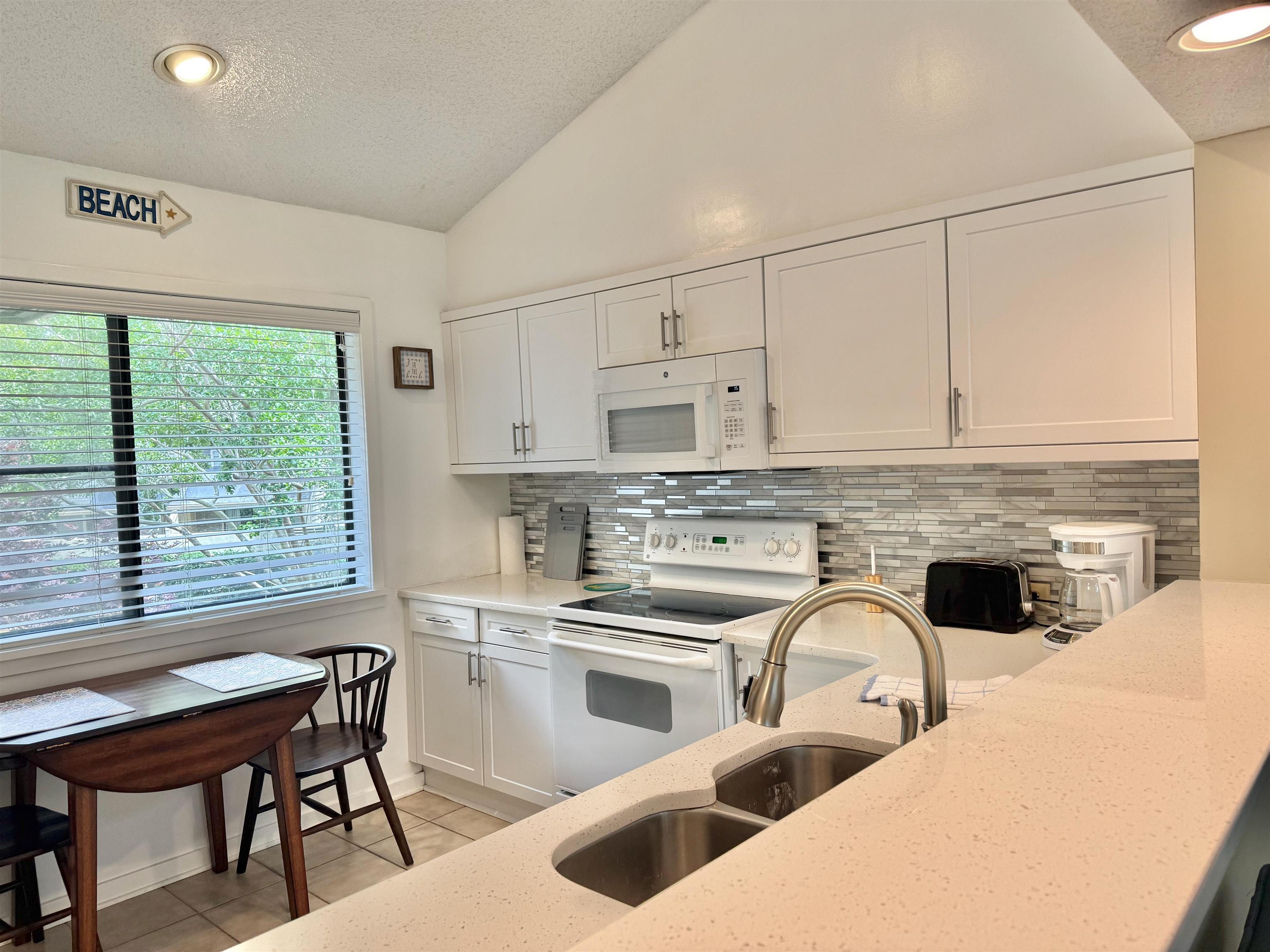 210 Westleton Dr. Property Photo 17