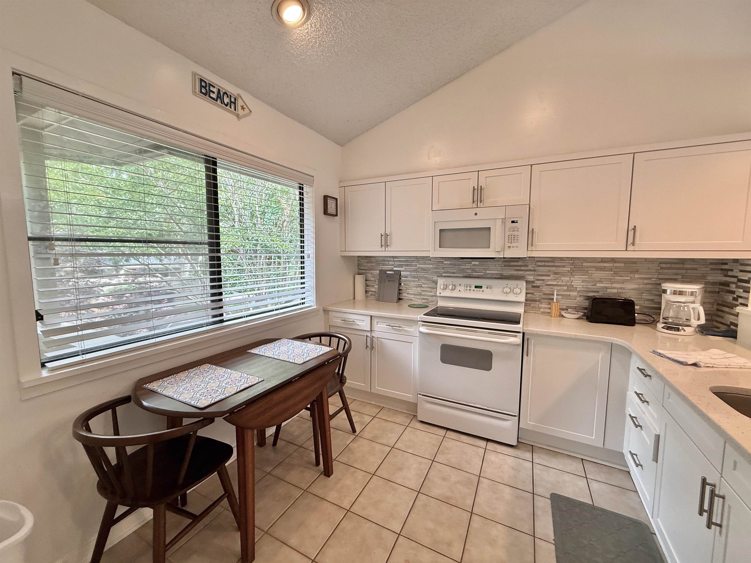 210 Westleton Dr. Property Photo 19