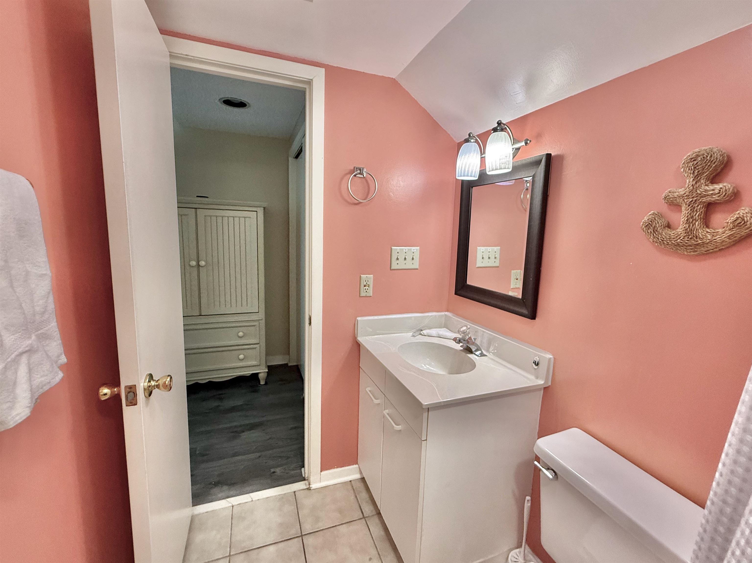 210 Westleton Dr. Property Photo 42