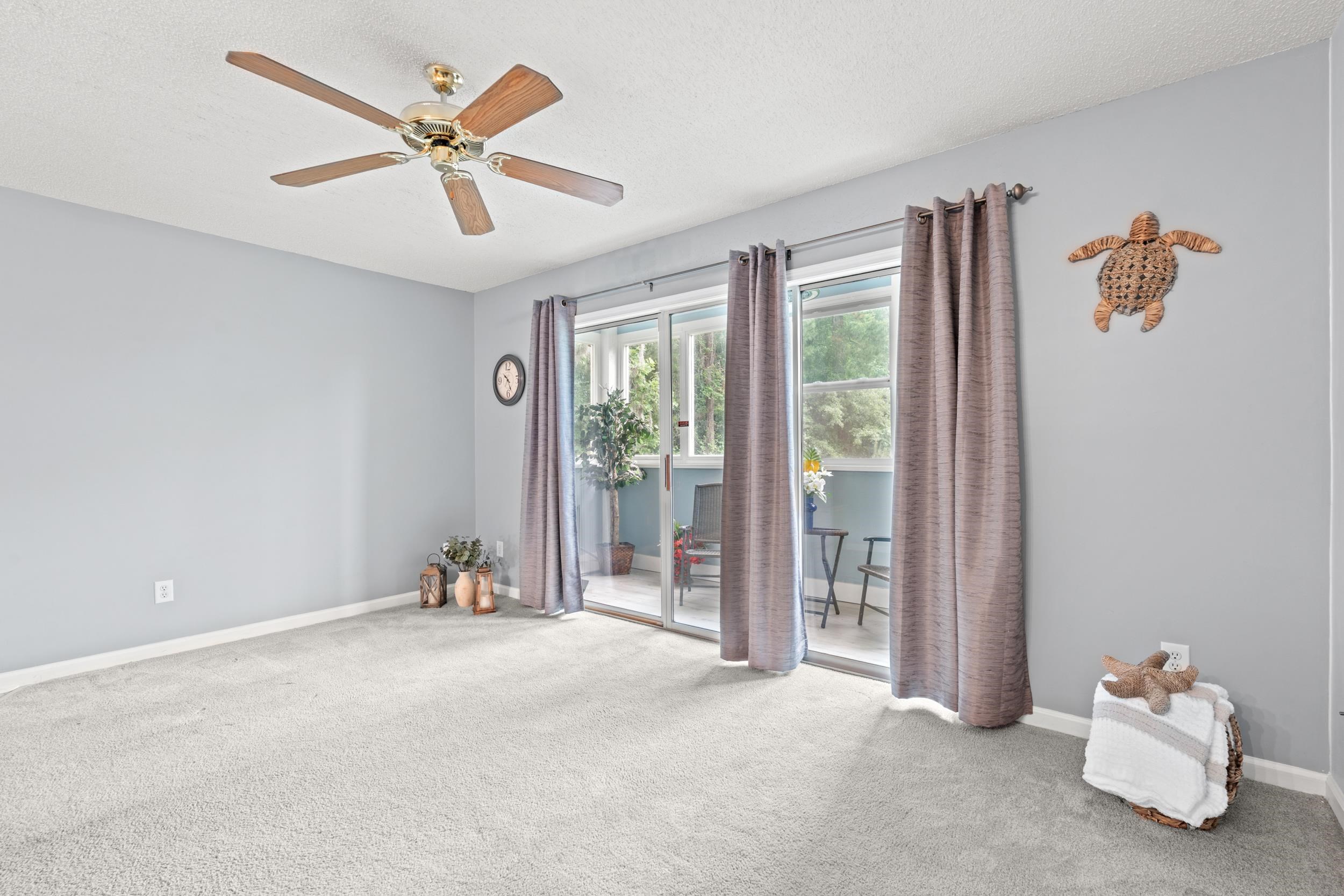1460 Blue Tree Ct. Property Photo 10